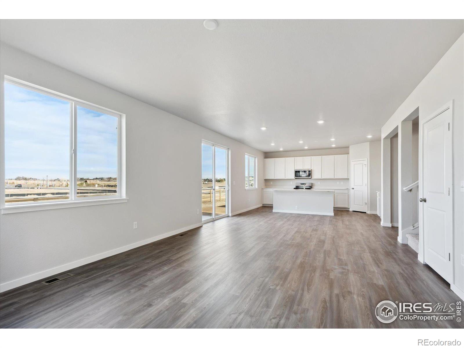 MLS Image #12 for 918  hummocky way,windsor, Colorado