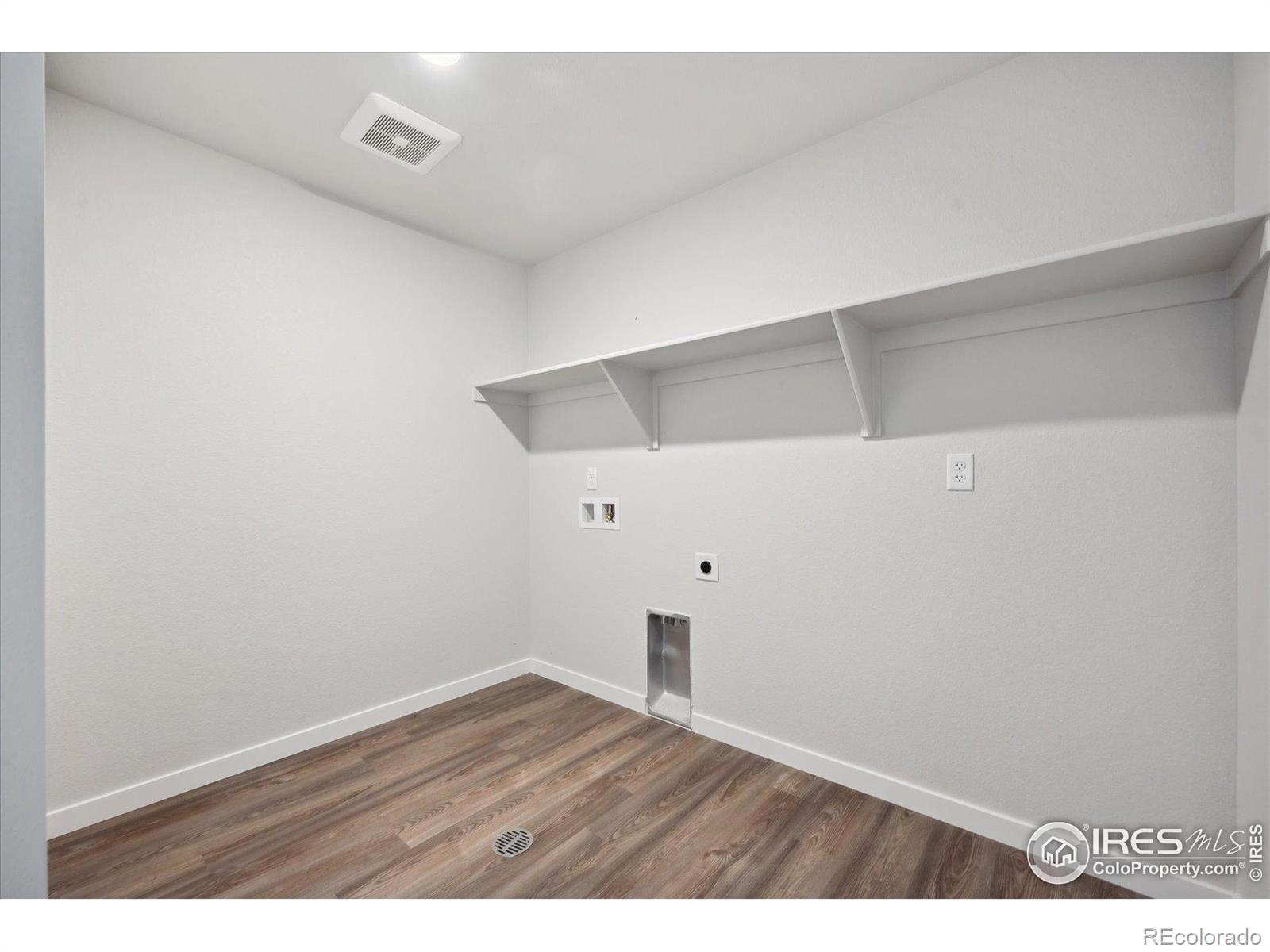 MLS Image #14 for 918  hummocky way,windsor, Colorado
