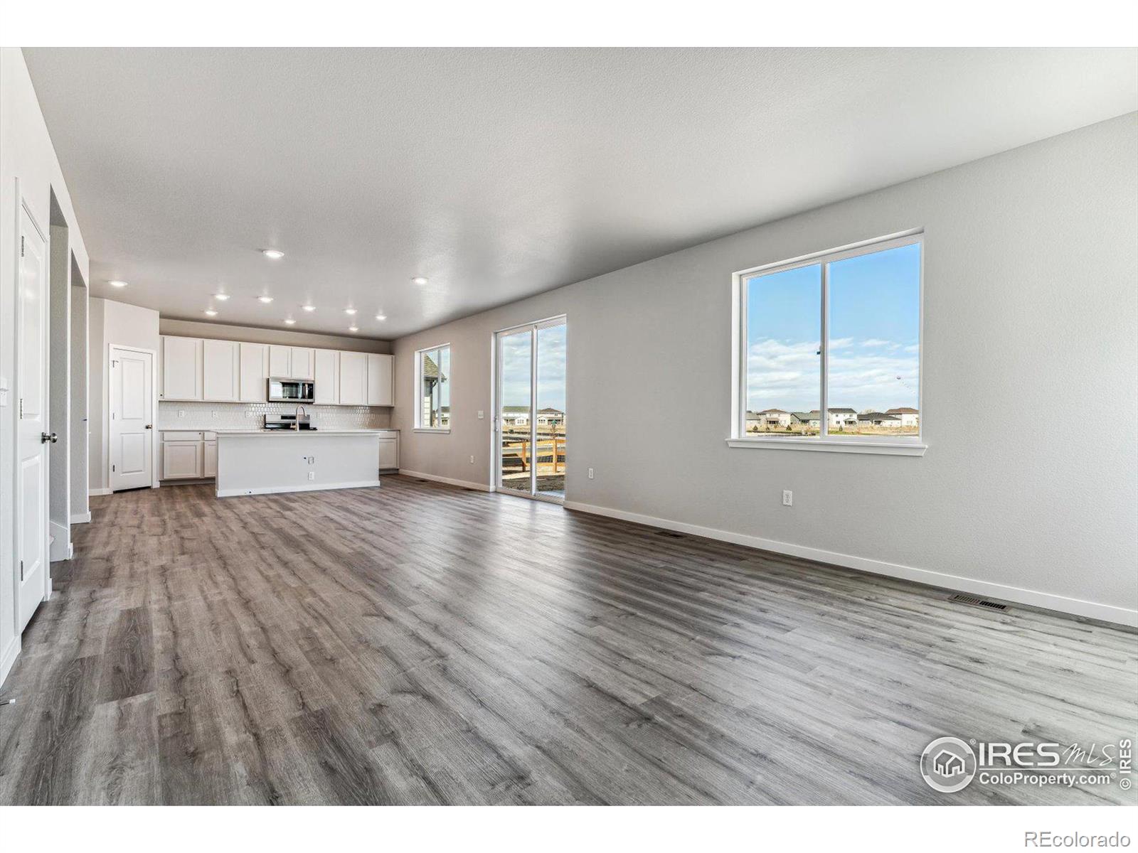 MLS Image #11 for 880  hummocky way,windsor, Colorado