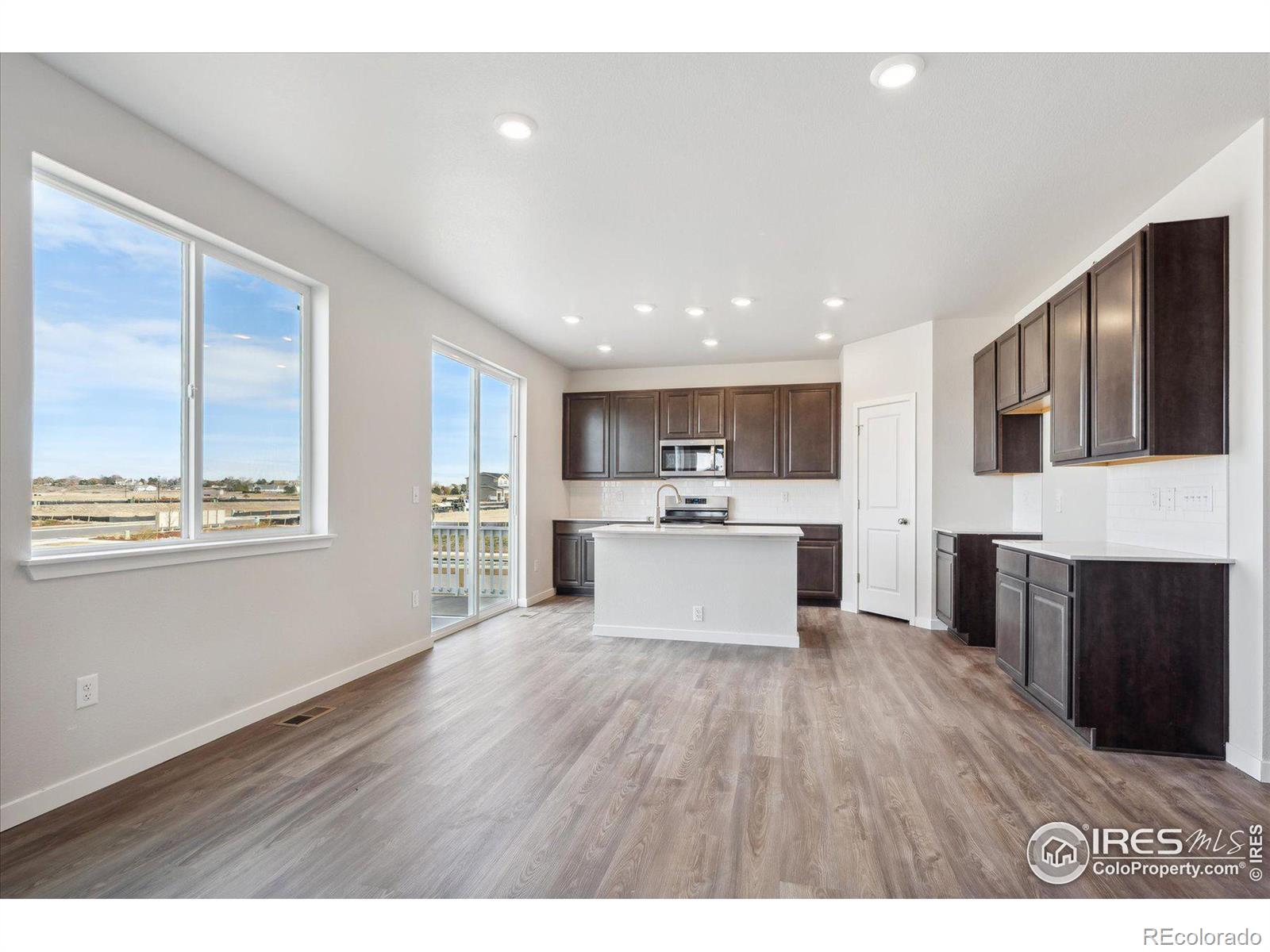 MLS Image #10 for 902  hummocky way,windsor, Colorado