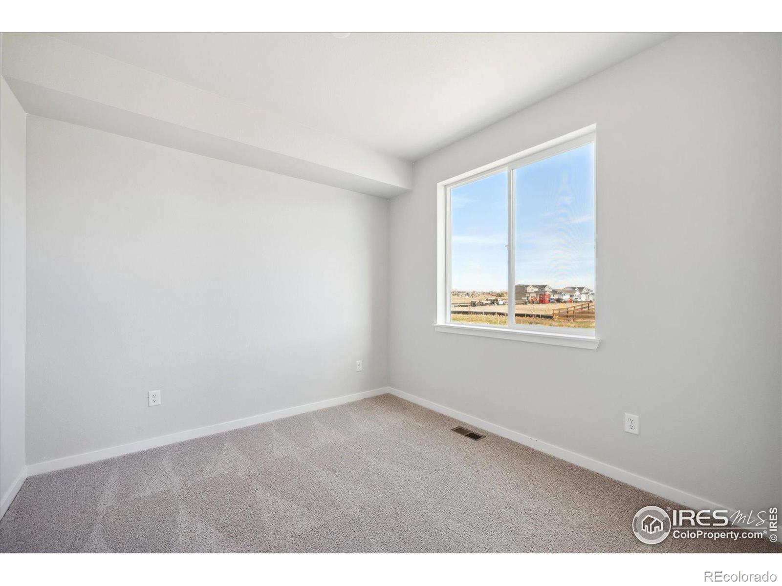 MLS Image #4 for 902  hummocky way,windsor, Colorado