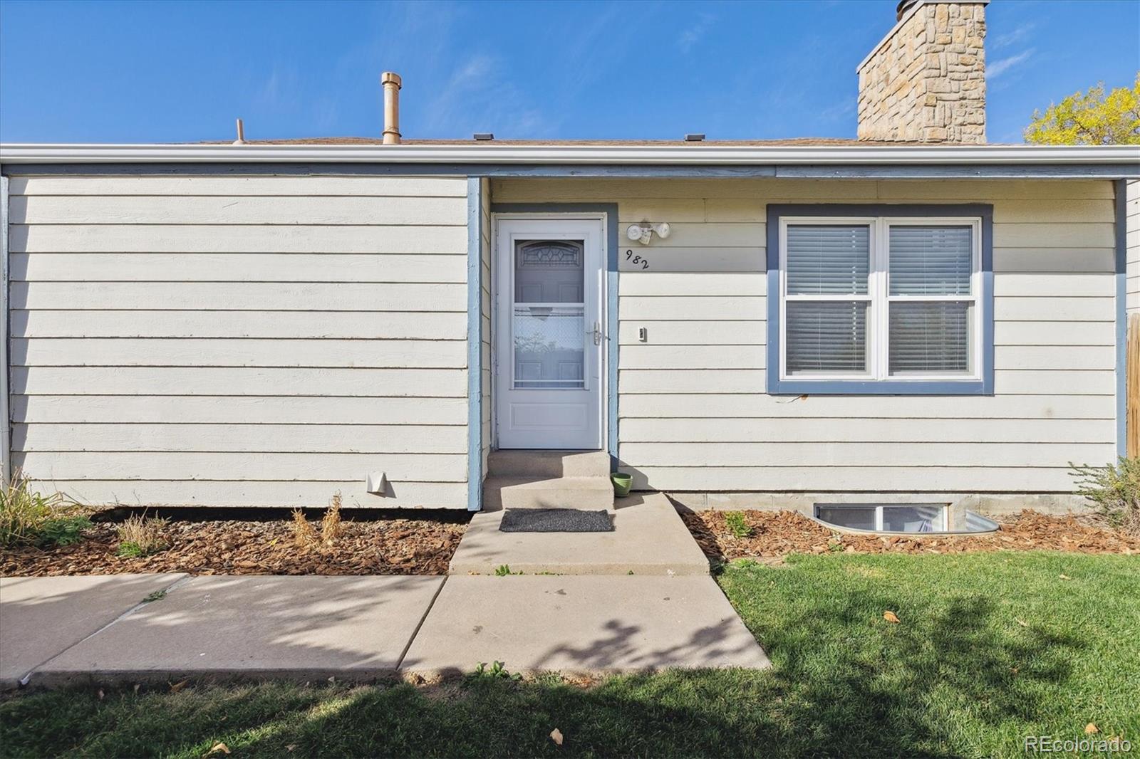 MLS Image #2 for 982 s zeno way,aurora, Colorado