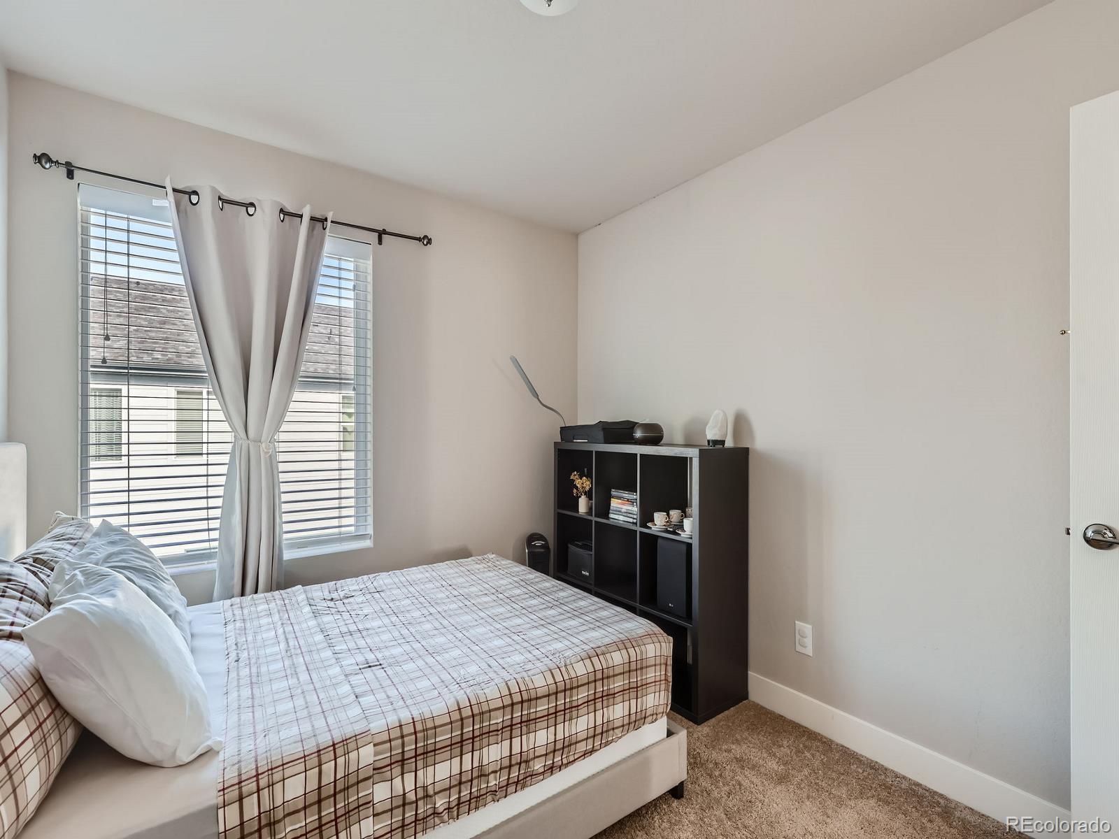 MLS Image #19 for 16057 e 47th place,denver, Colorado