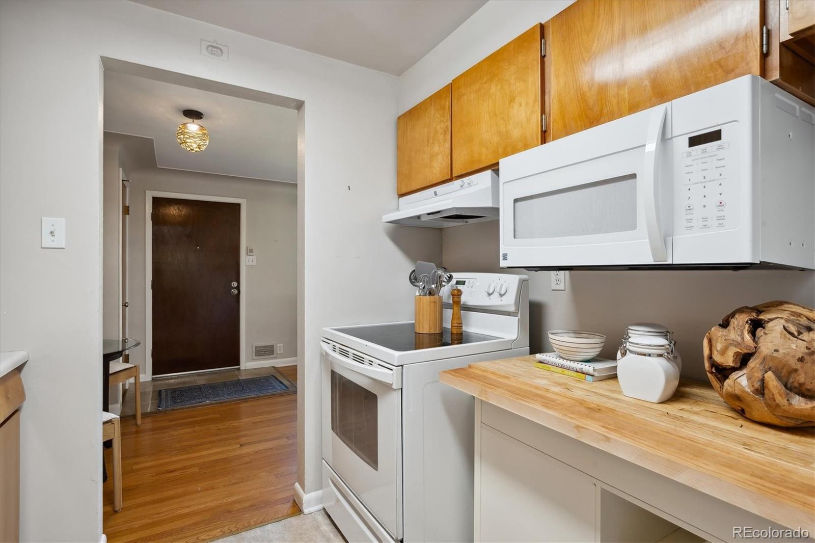 MLS Image #9 for 2546 s stuart street,denver, Colorado