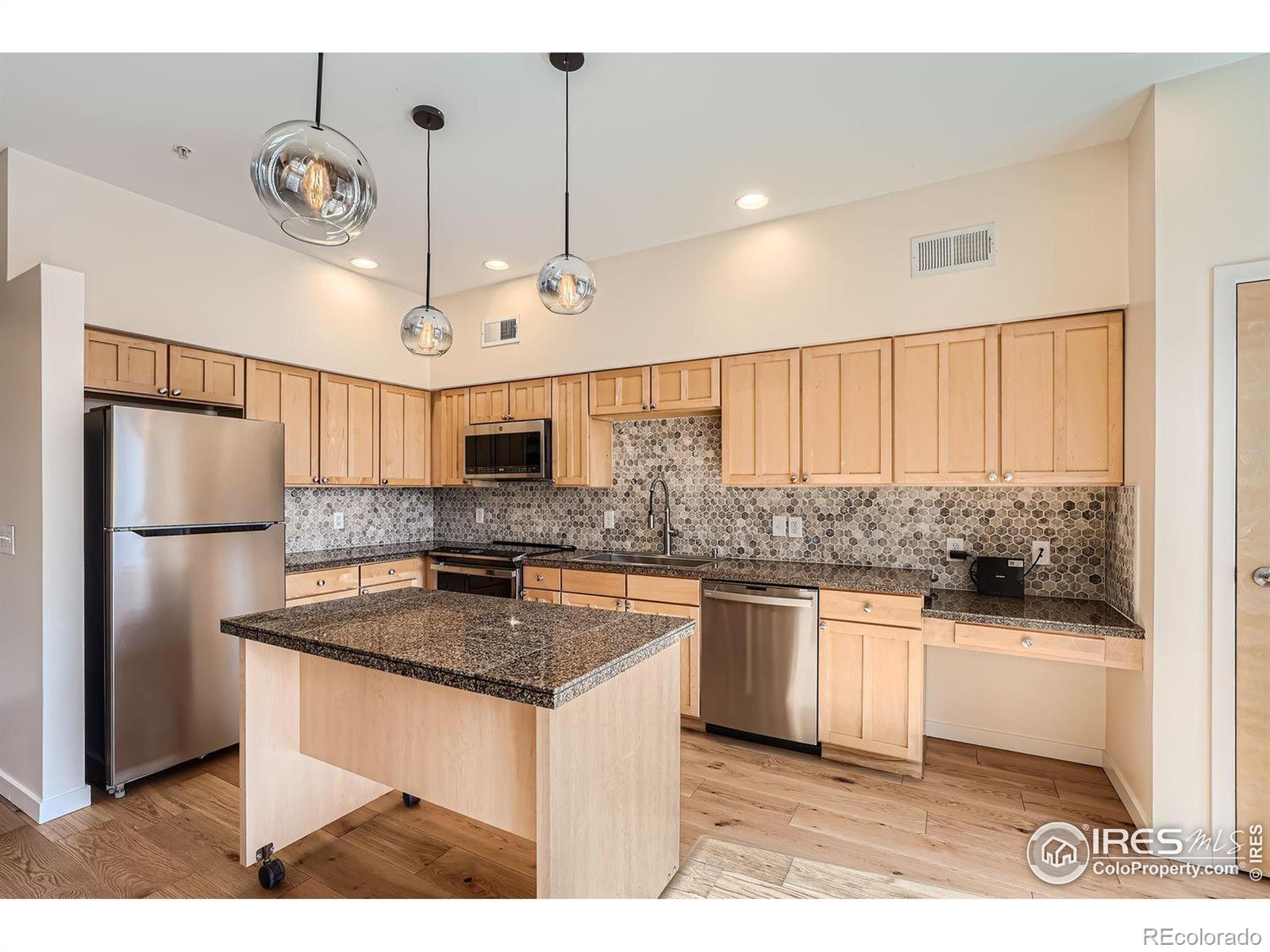 MLS Image #5 for 1053 w century drive,louisville, Colorado