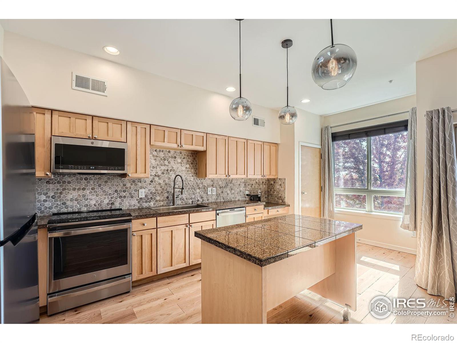 MLS Image #6 for 1053 w century drive,louisville, Colorado