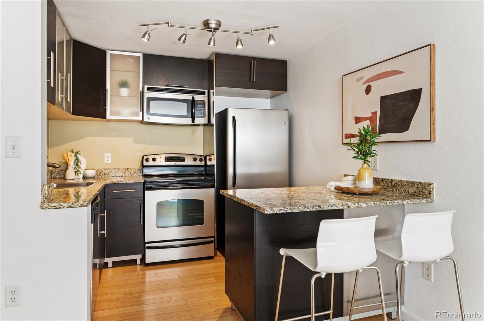 MLS Image #12 for 1032 n clarkson street 104,denver, Colorado