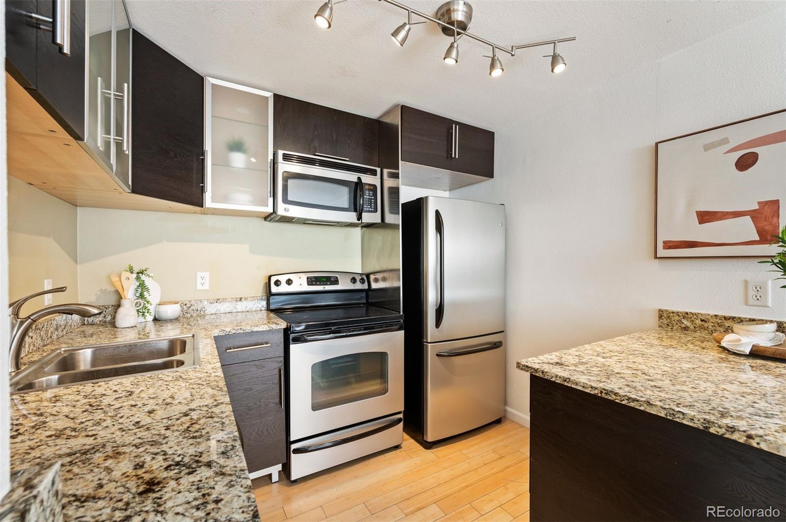 MLS Image #9 for 1032 n clarkson street 104,denver, Colorado