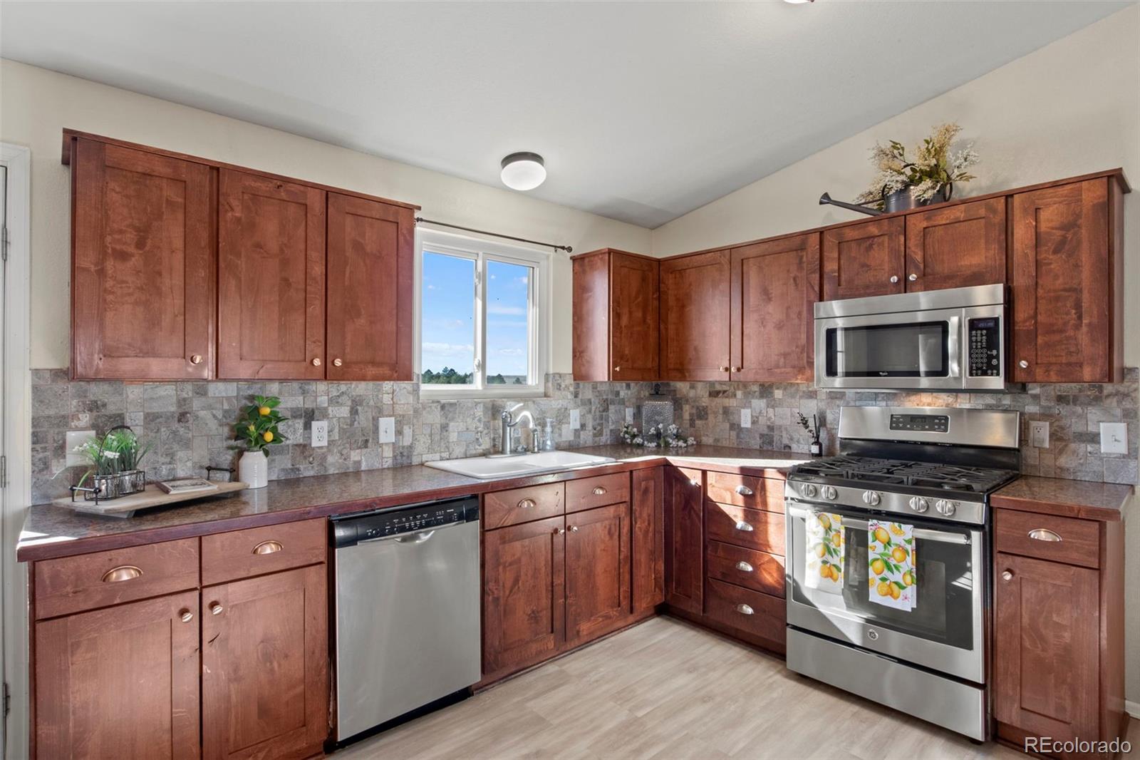 MLS Image #8 for 7253 s shenandoah drive,elizabeth, Colorado