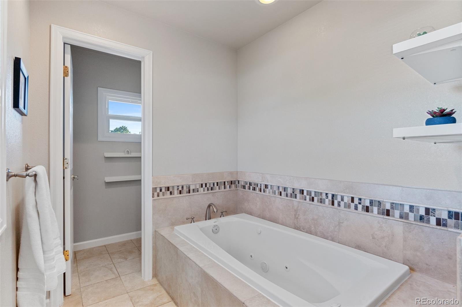 MLS Image #16 for 1814 s uinta way,denver, Colorado