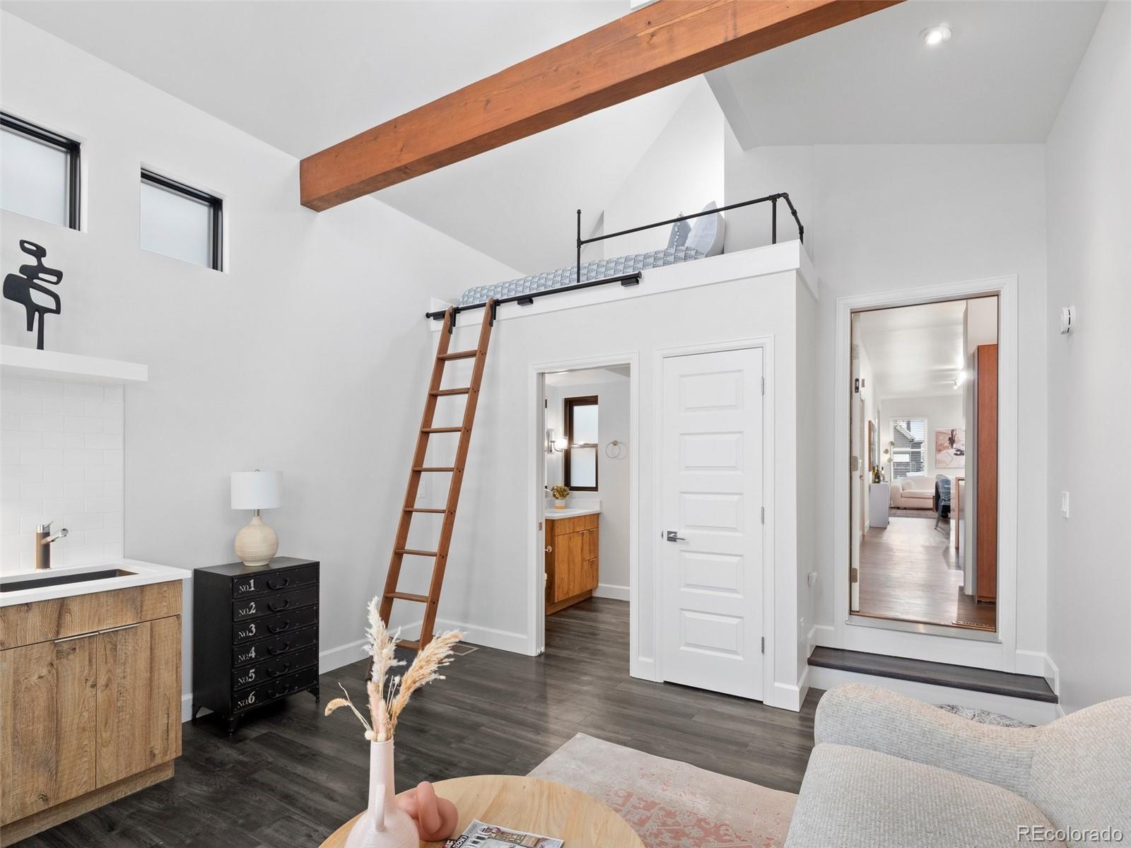 MLS Image #14 for 2325 n gilpin street,denver, Colorado