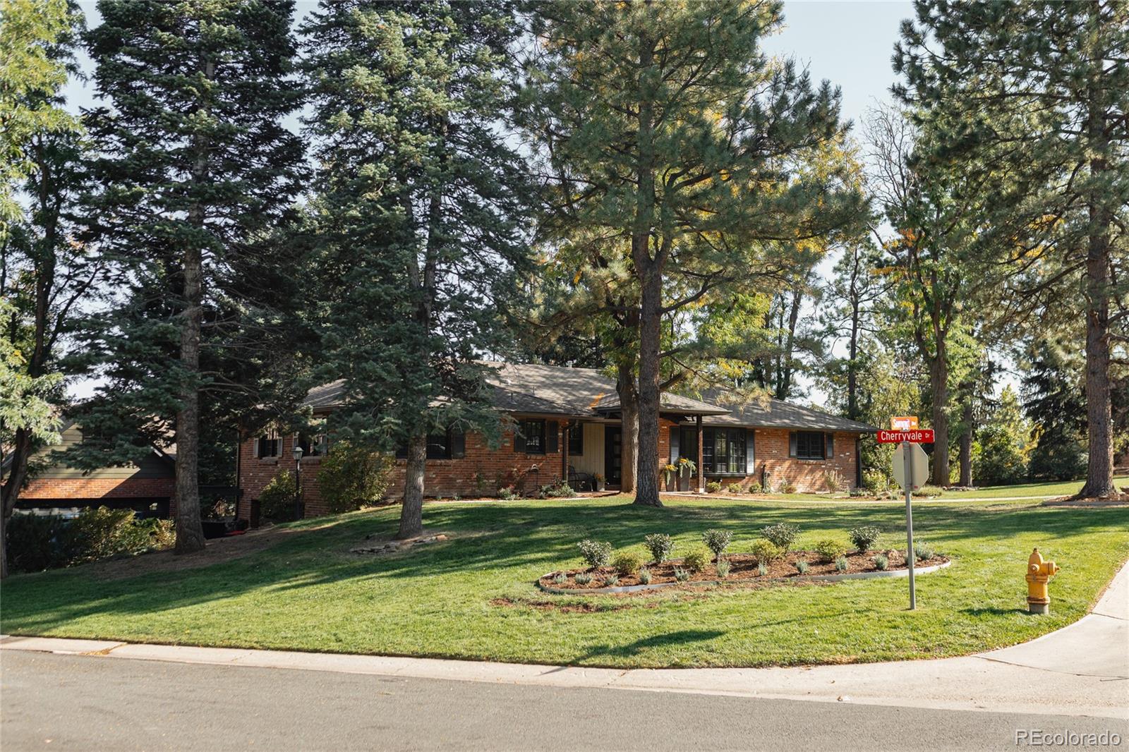 CMA Image for 8  Cherry Vale Drive,Englewood, Colorado