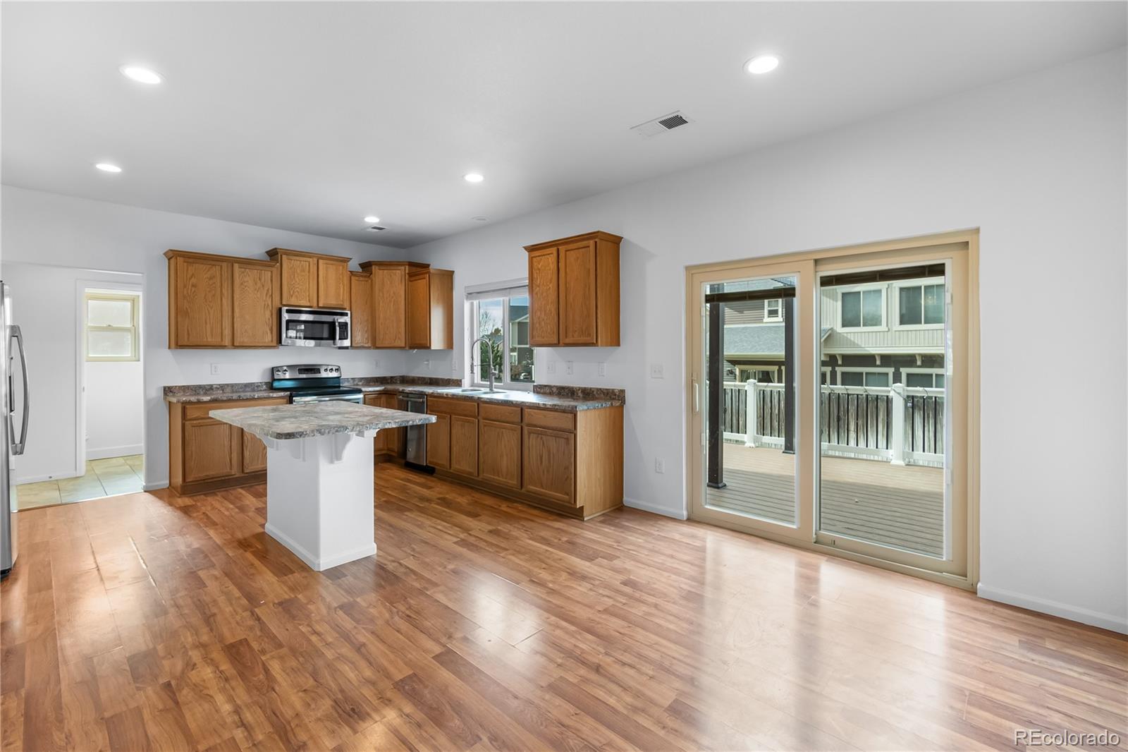 MLS Image #5 for 10569  worchester drive,commerce city, Colorado