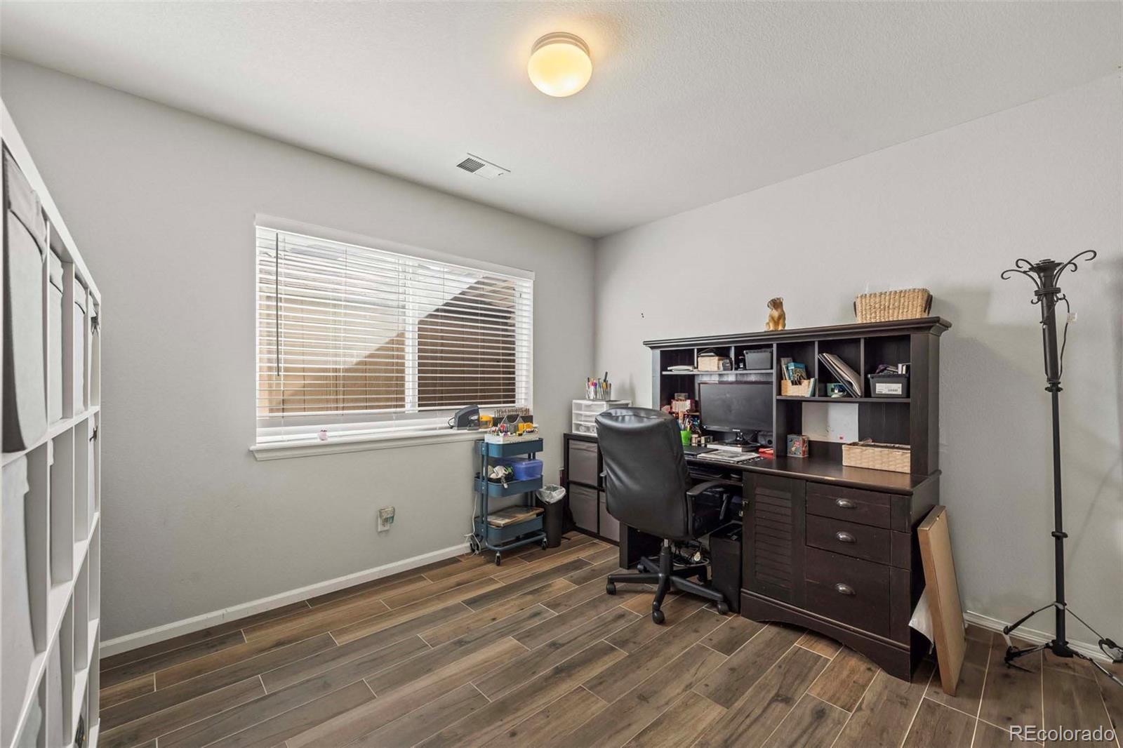 MLS Image #9 for 21433 e 50th place,denver, Colorado