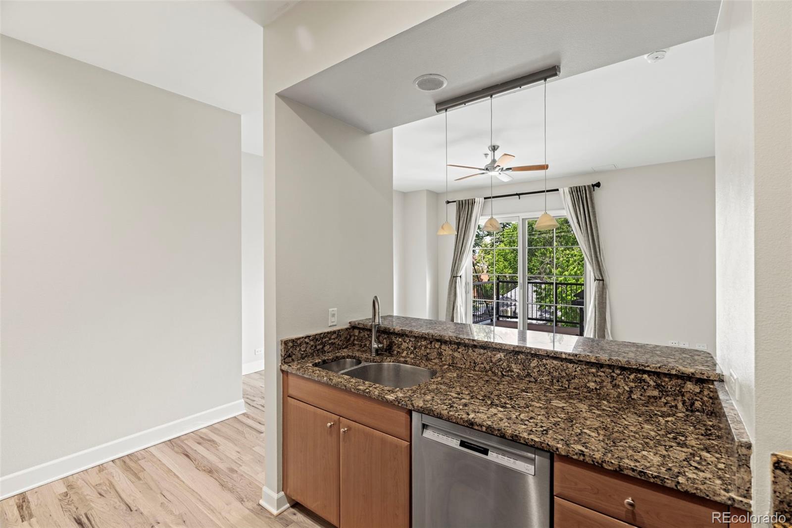 MLS Image #18 for 25 n downing street 2-304,denver, Colorado