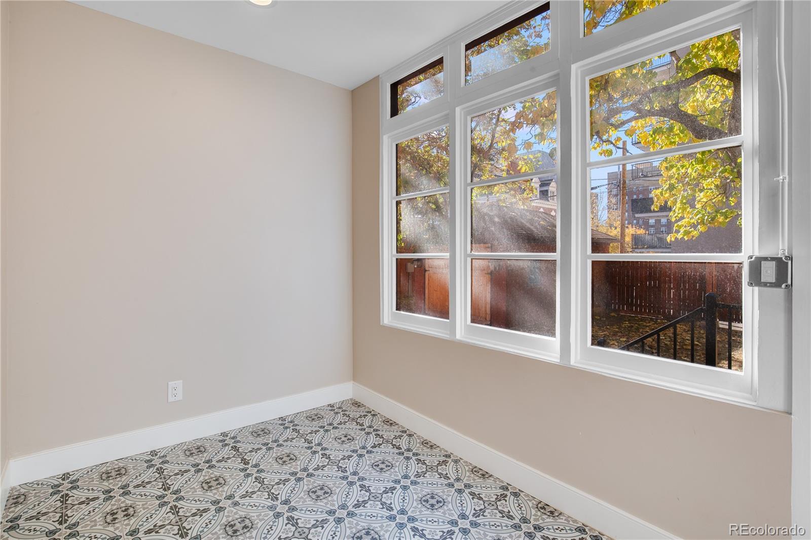 MLS Image #21 for 965 n pennsylvania street,denver, Colorado