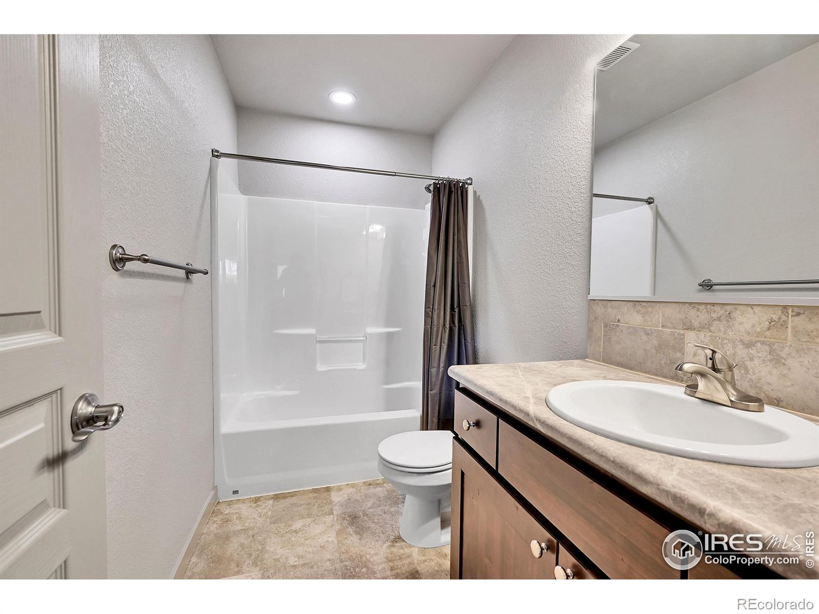 MLS Image #22 for 925  dove hill road,la salle, Colorado