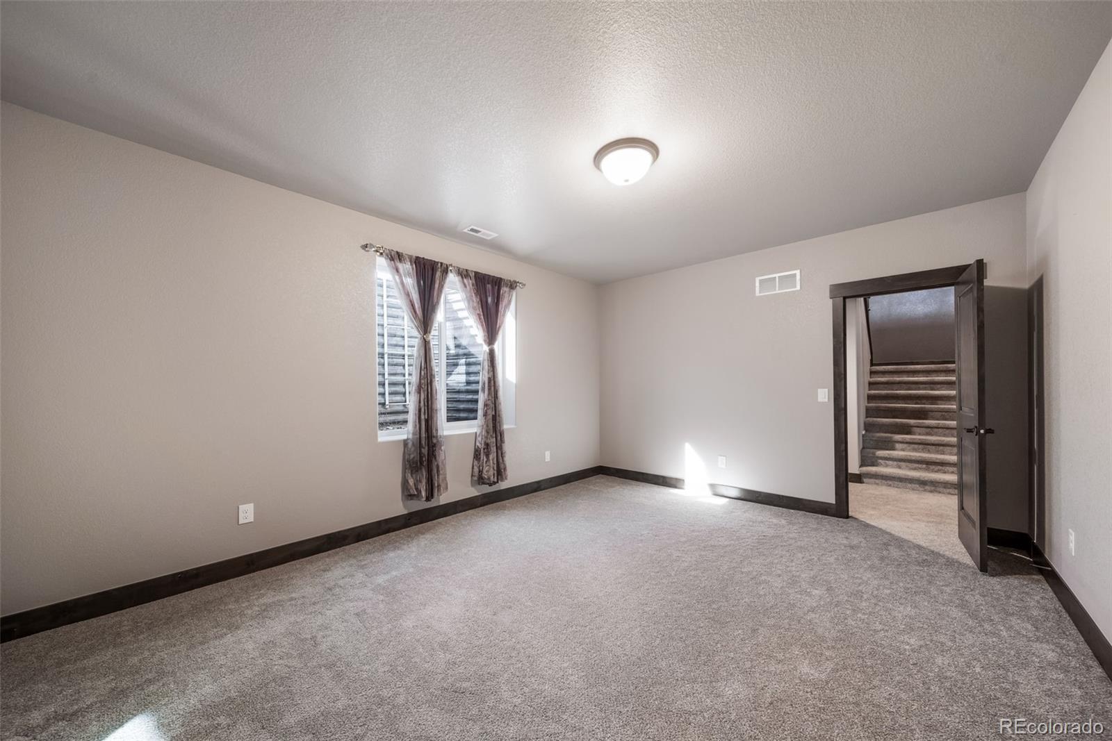 MLS Image #39 for 23774 e 36th place,aurora, Colorado