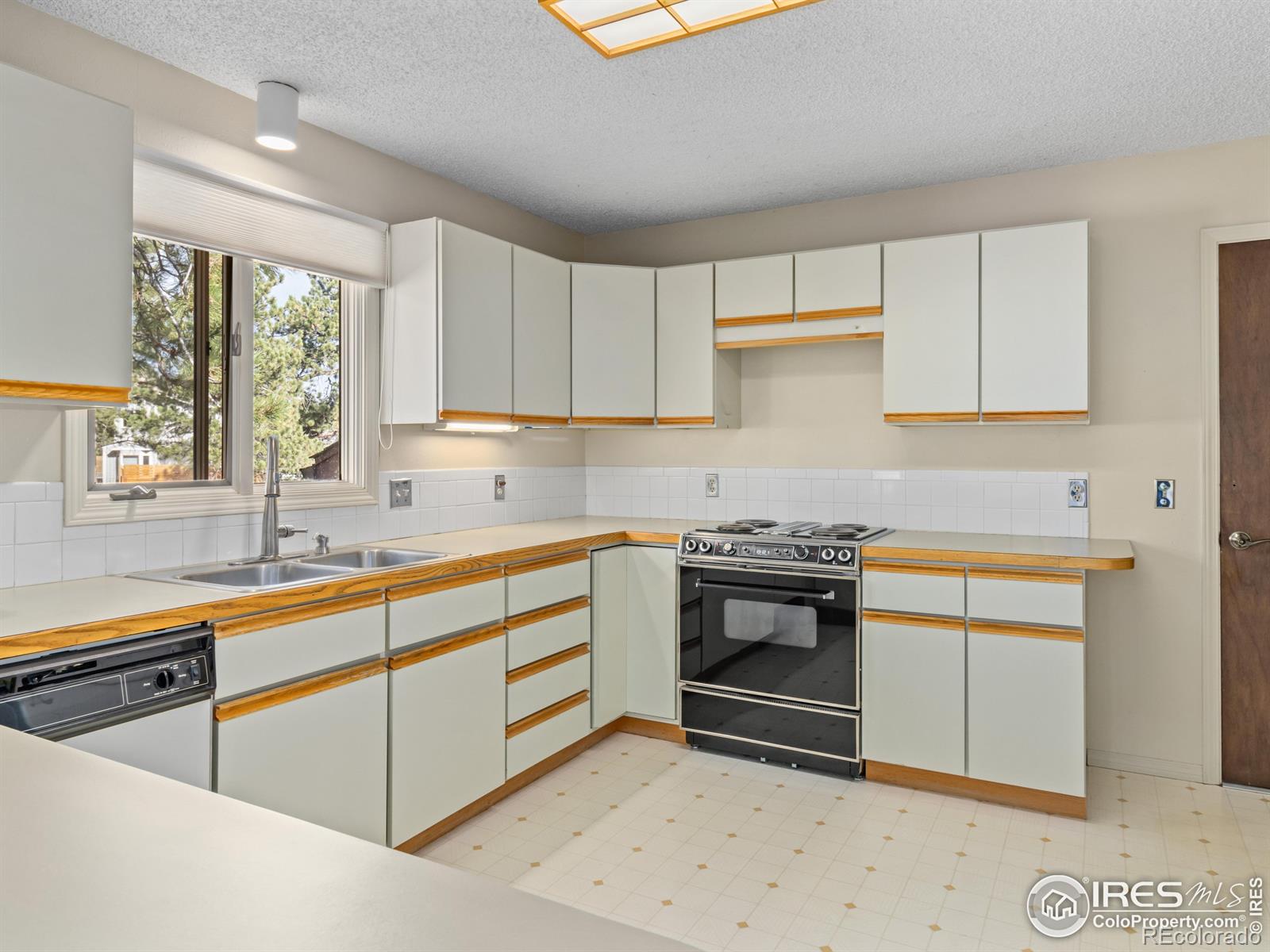 MLS Image #12 for 2301  larkspur avenue,estes park, Colorado