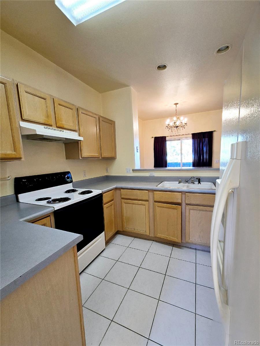 MLS Image #7 for 12215 e 2nd drive,aurora, Colorado