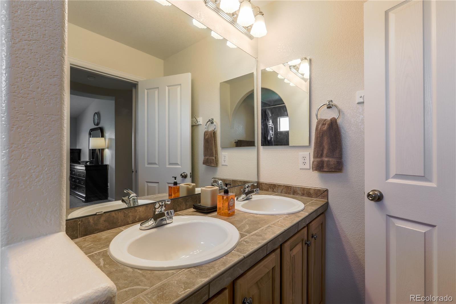 MLS Image #13 for 11084  woodhurst circle,highlands ranch, Colorado