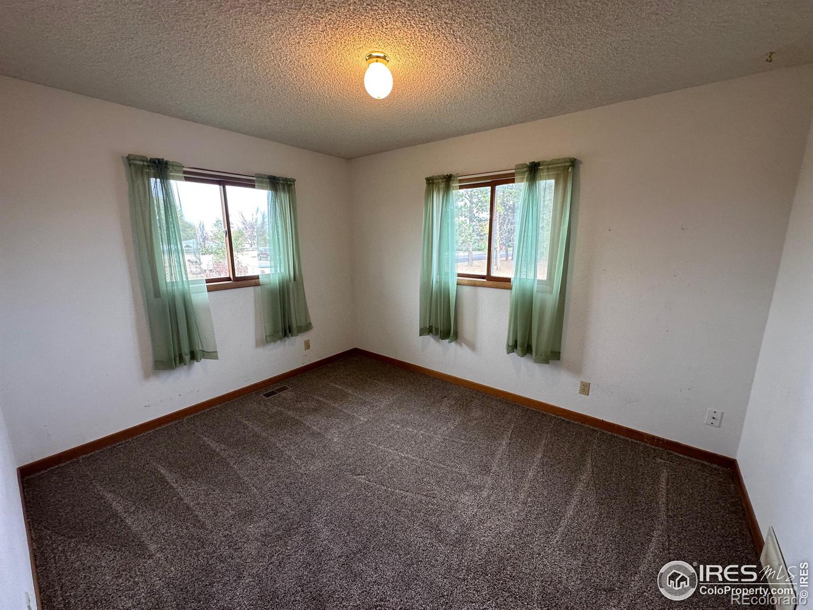 MLS Image #15 for 710 e 2nd street,akron, Colorado