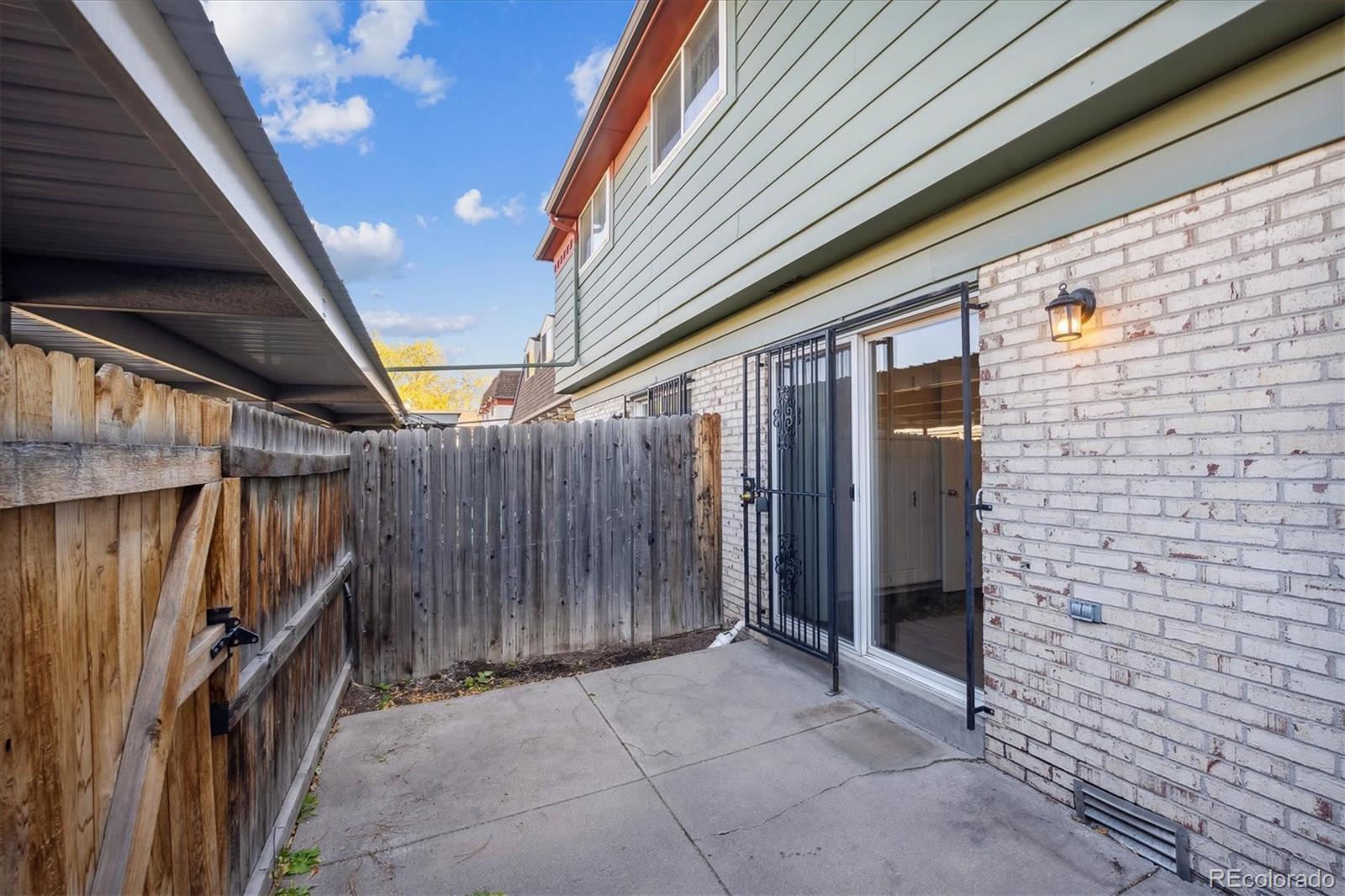 MLS Image #16 for 1289 s monaco parkway,denver, Colorado