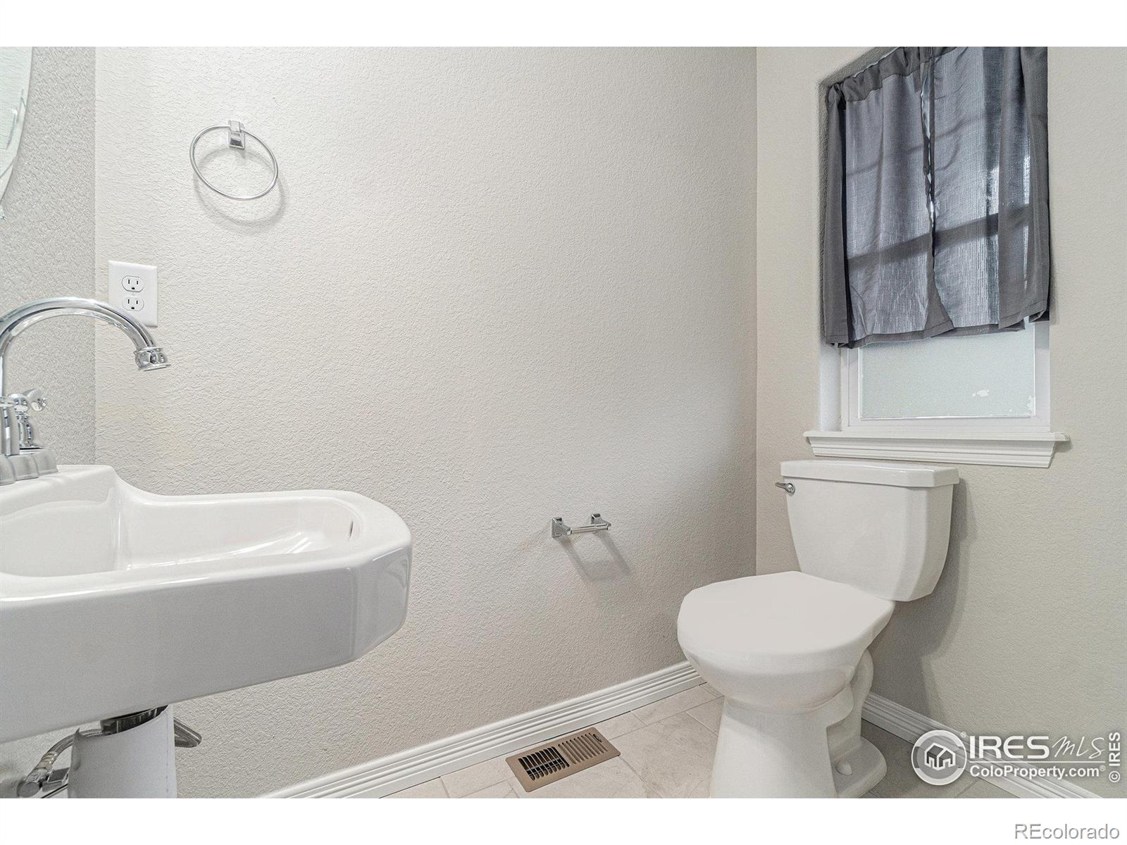 MLS Image #10 for 2421  precipice drive,fort collins, Colorado