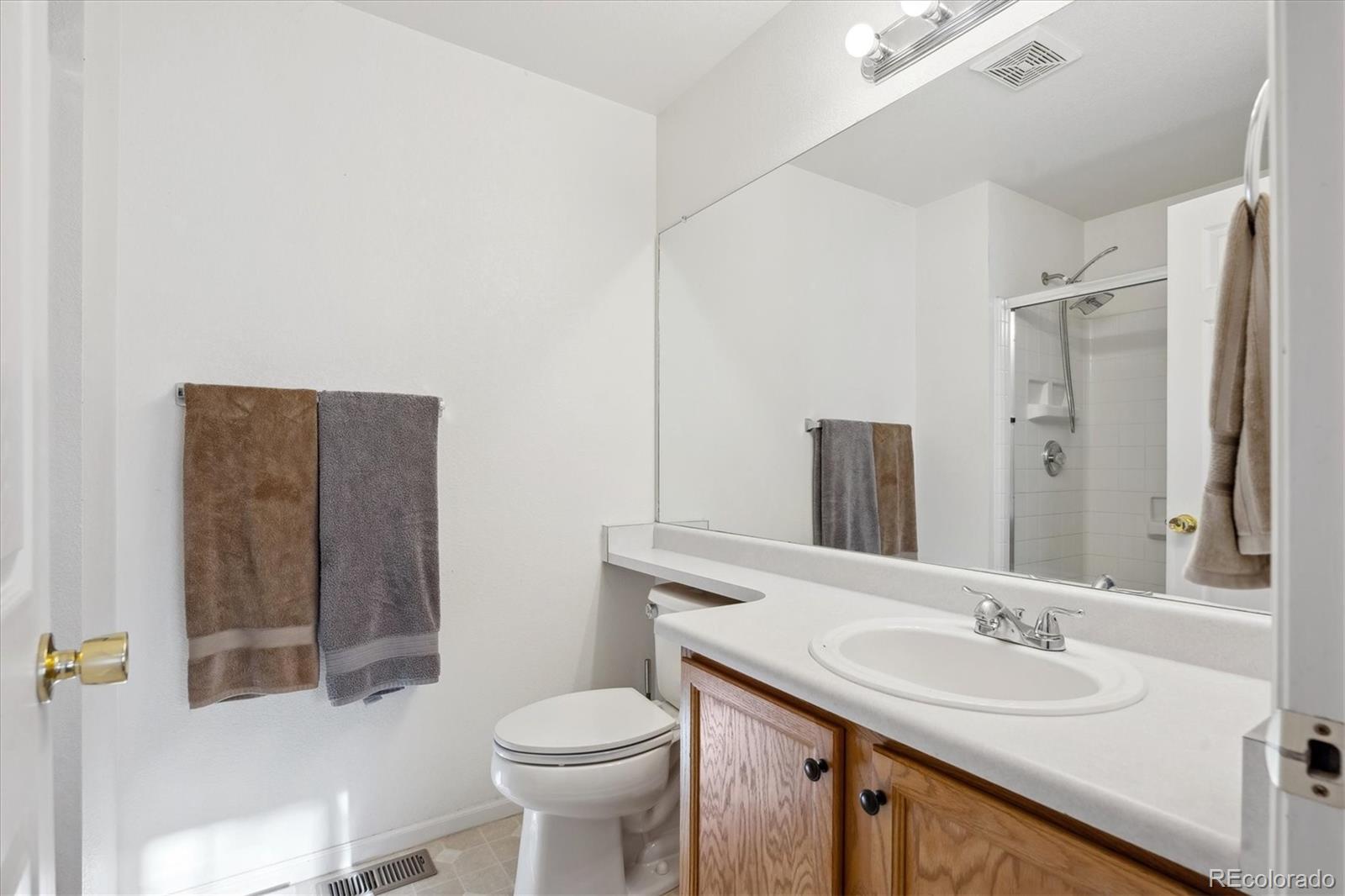 MLS Image #25 for 19757 e 47th place,denver, Colorado