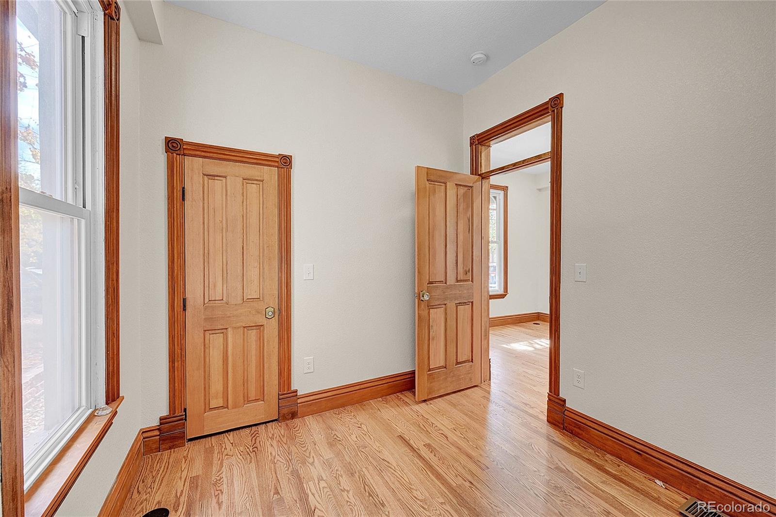 MLS Image #18 for 121 w cedar avenue,denver, Colorado