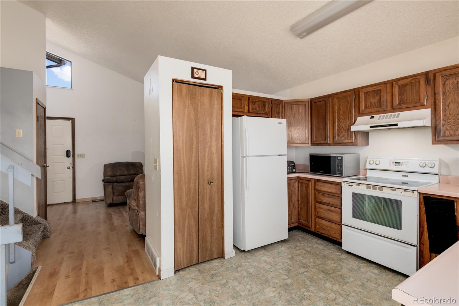 MLS Image #5 for 7575  woody creek drive,colorado springs, Colorado