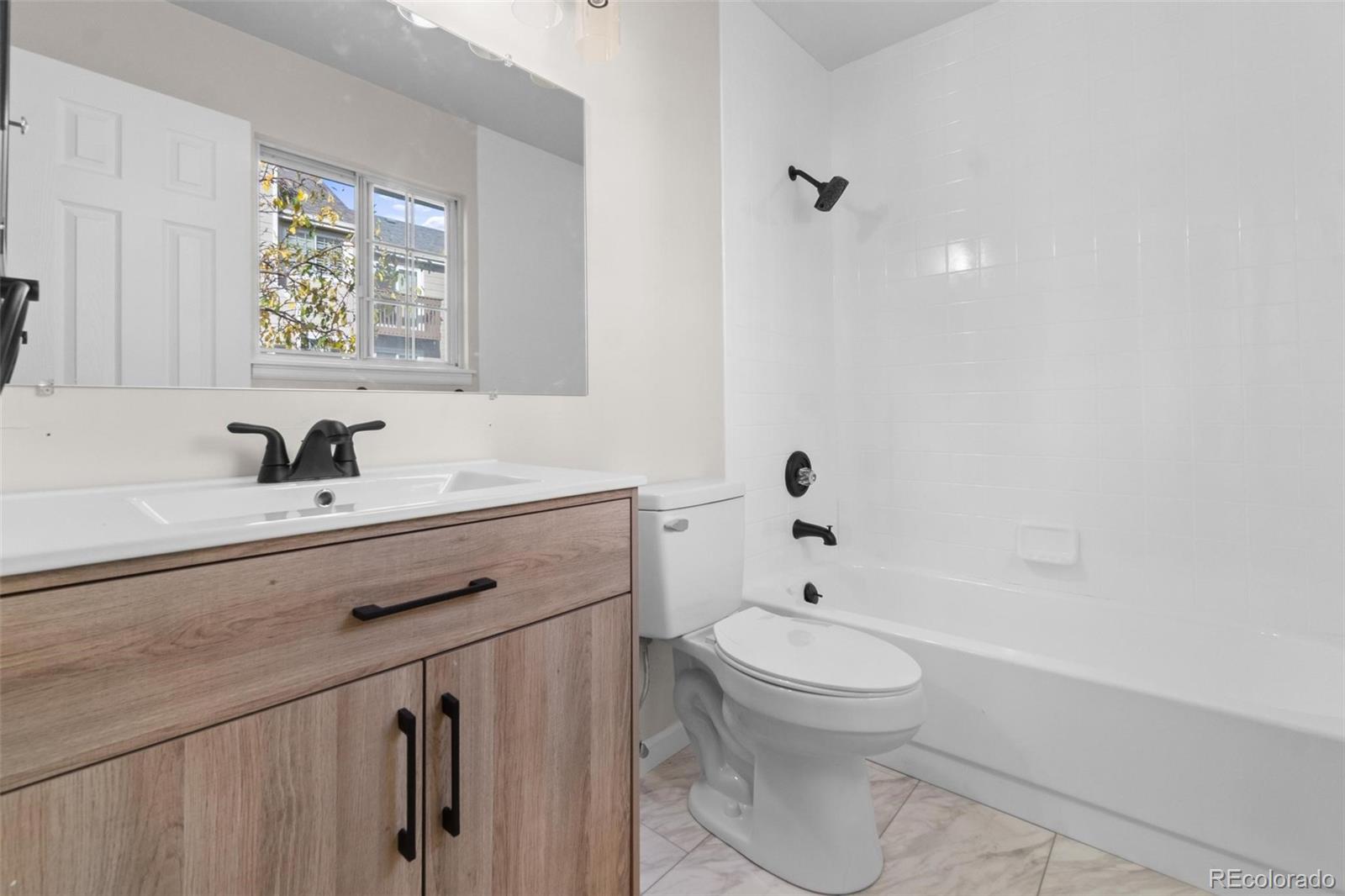 MLS Image #21 for 1470 s quebec way,denver, Colorado