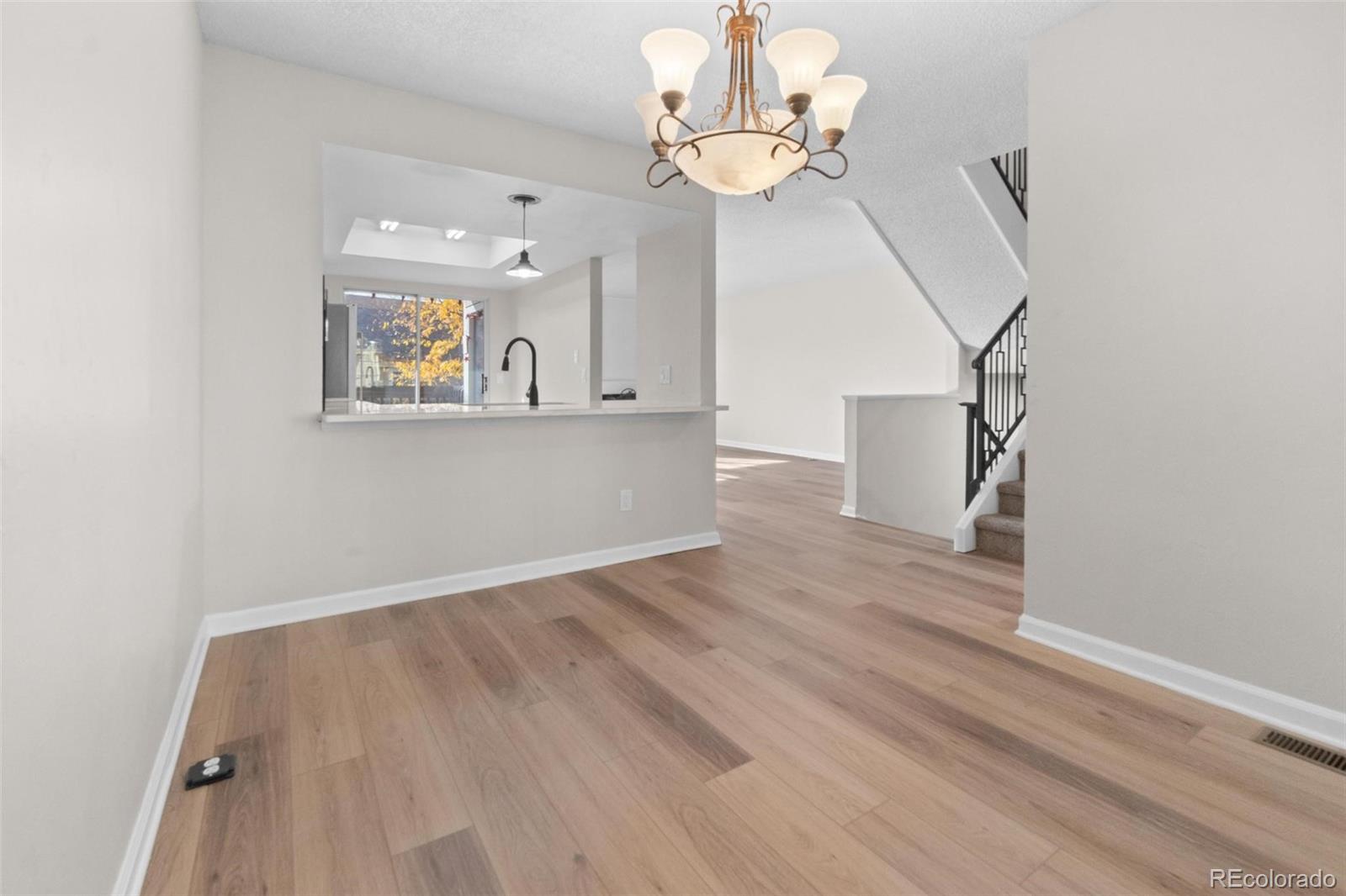 MLS Image #9 for 1470 s quebec way,denver, Colorado