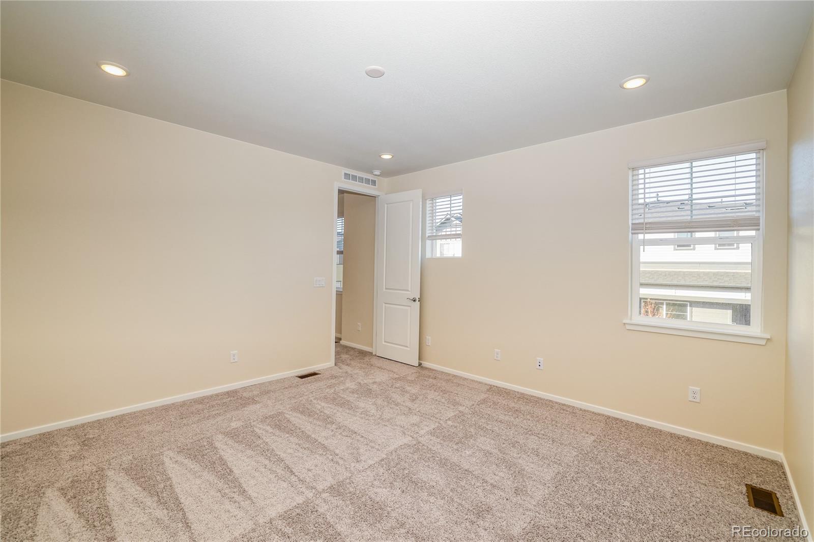 MLS Image #17 for 23891 e 40th avenue,aurora, Colorado