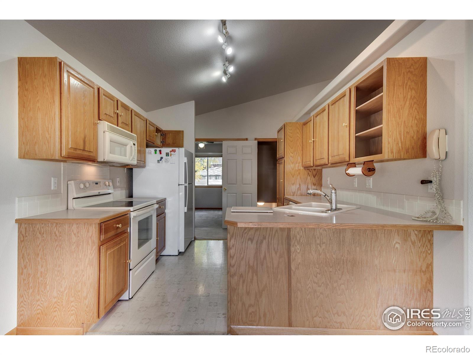 MLS Image #12 for 2963  yew drive,loveland, Colorado