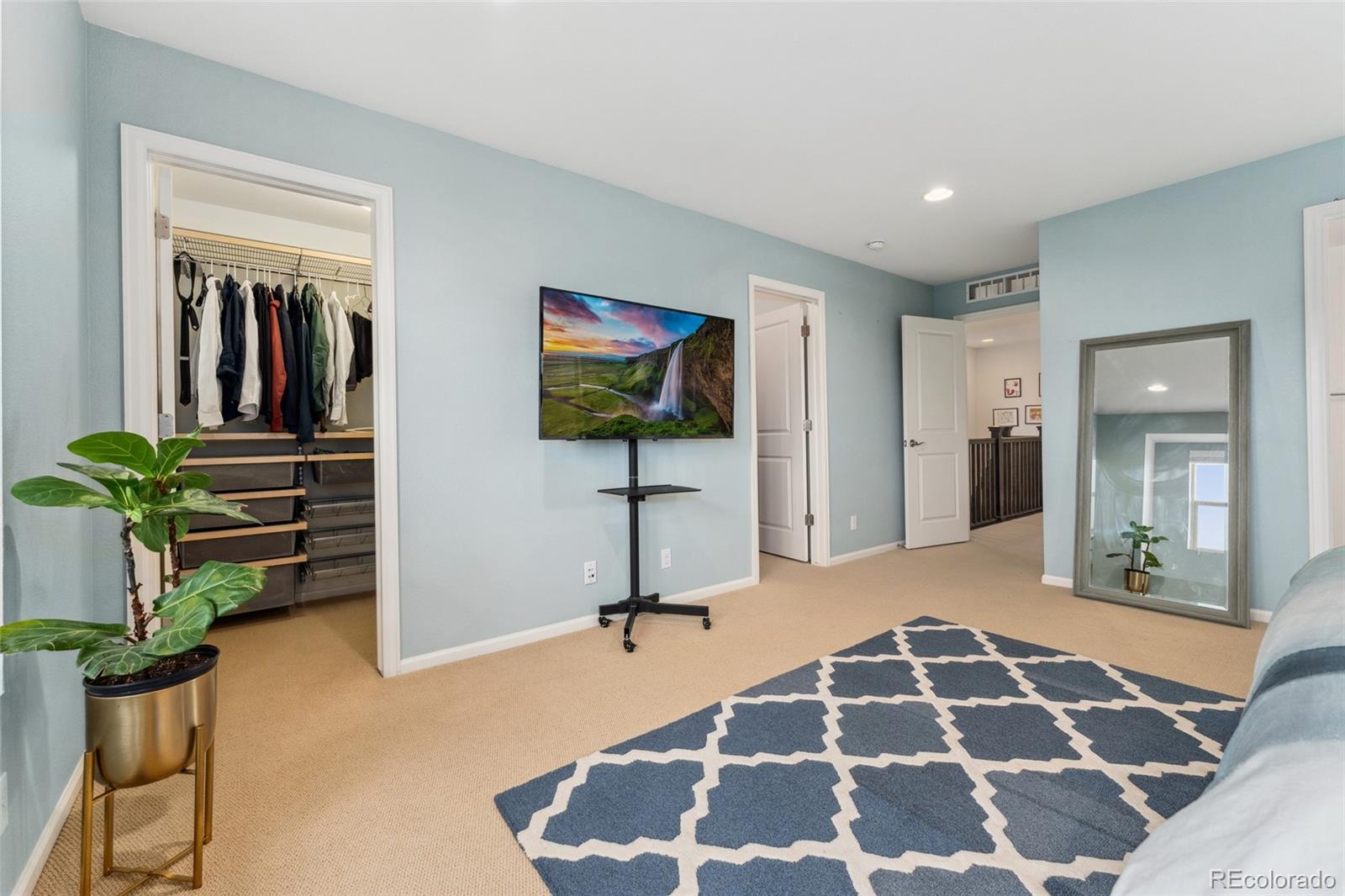 MLS Image #17 for 7932 e 49th place,denver, Colorado