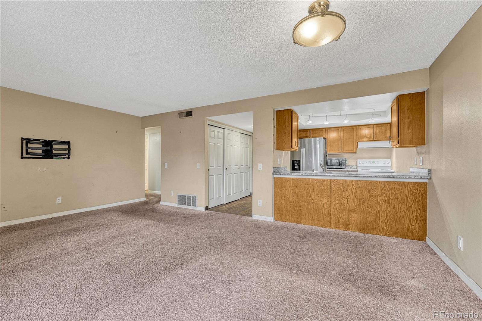 MLS Image #9 for 13962 e stanford circle,aurora, Colorado