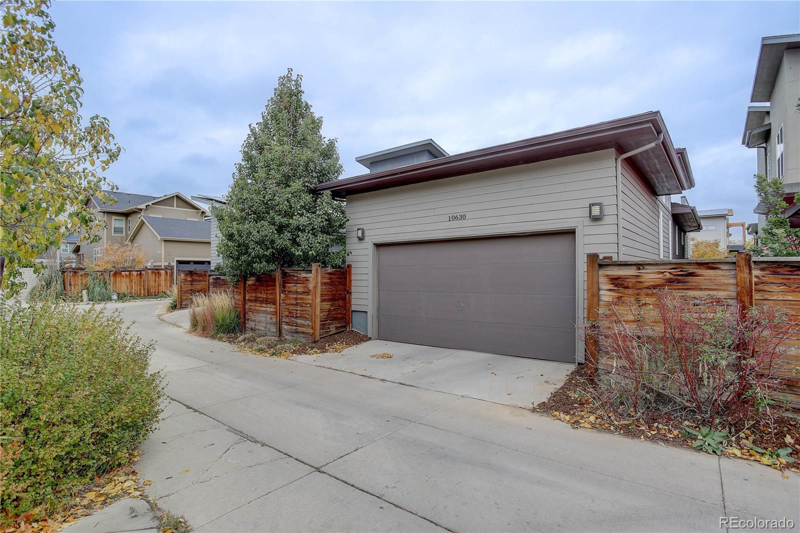 MLS Image #3 for 10630 e 26th avenue,aurora, Colorado