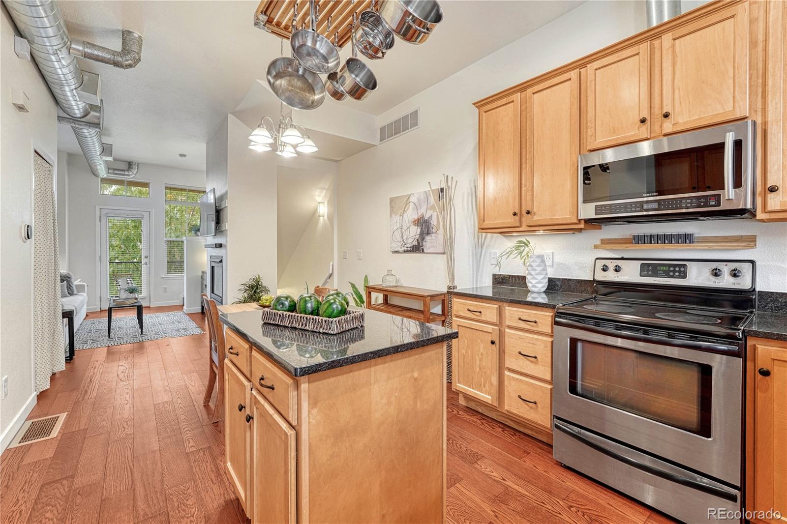 MLS Image #11 for 7711 e 28th place,denver, Colorado