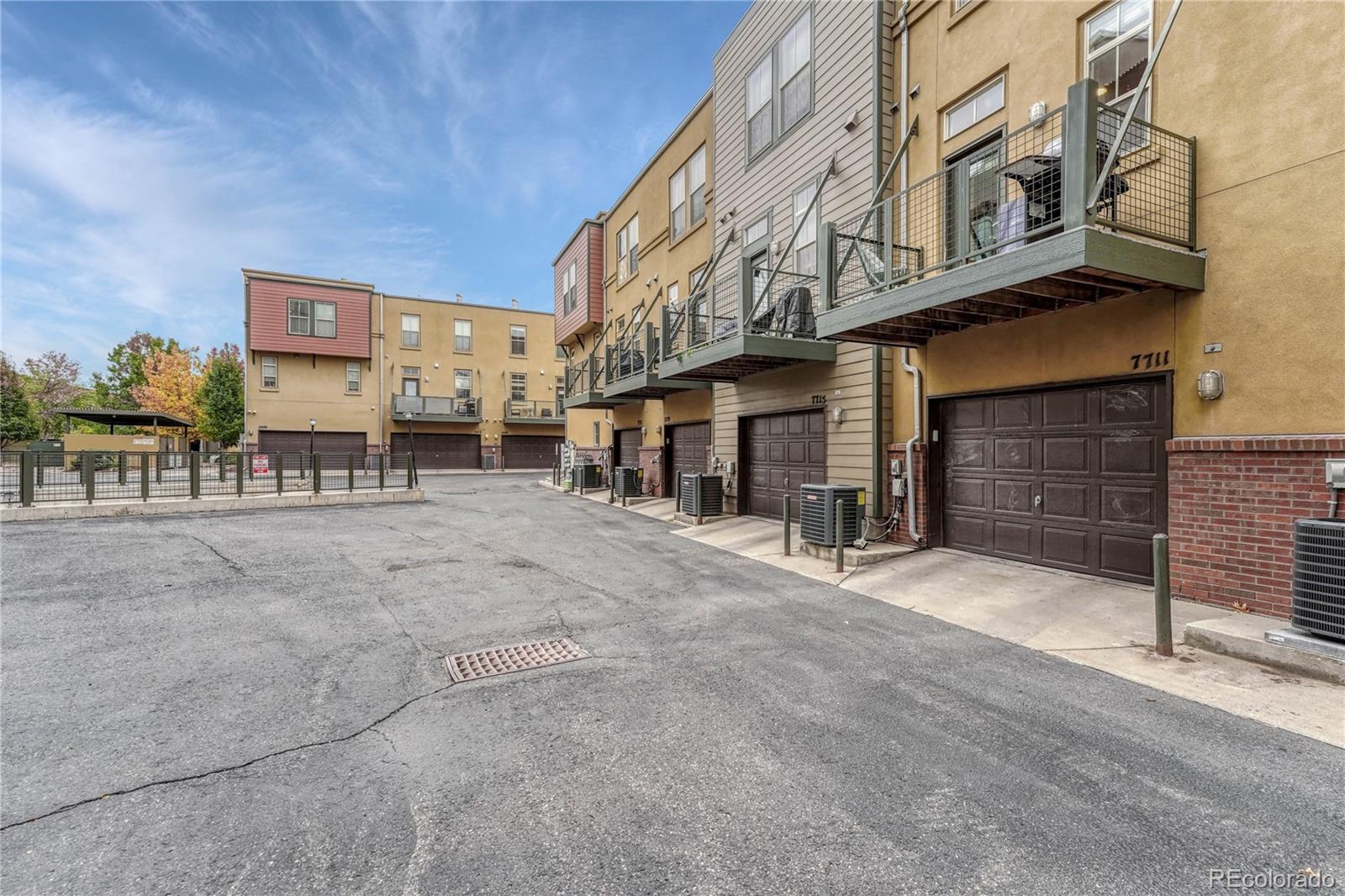 MLS Image #38 for 7711 e 28th place,denver, Colorado