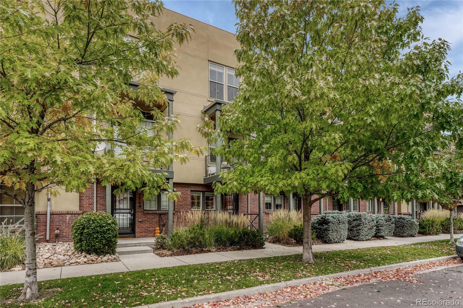 MLS Image #42 for 7711 e 28th place,denver, Colorado