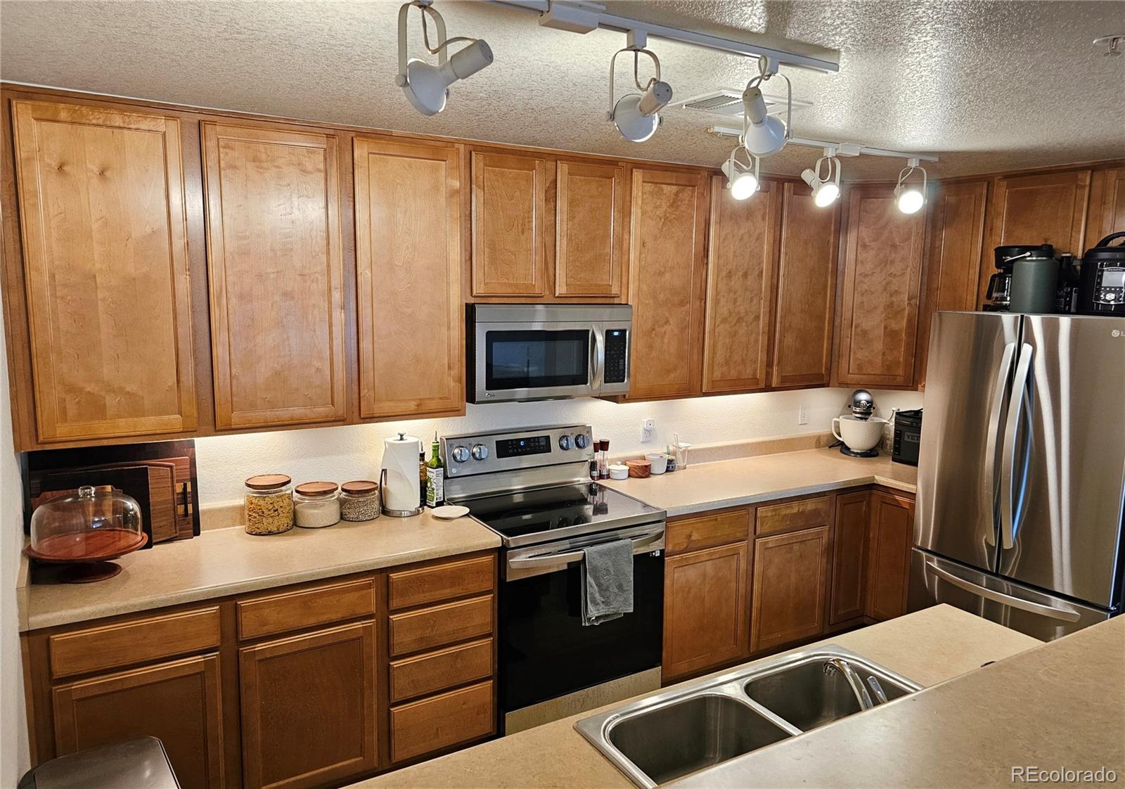 MLS Image #12 for 14167  sun blaze loop,broomfield, Colorado