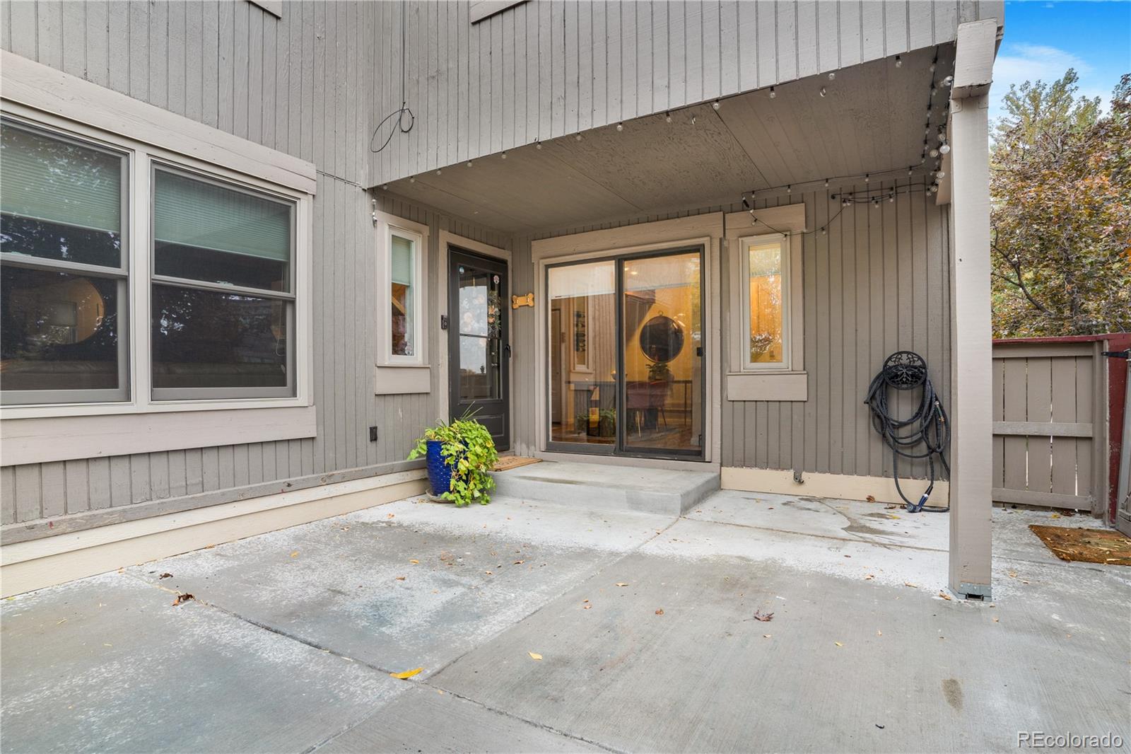 MLS Image #2 for 1152 s yosemite way,denver, Colorado