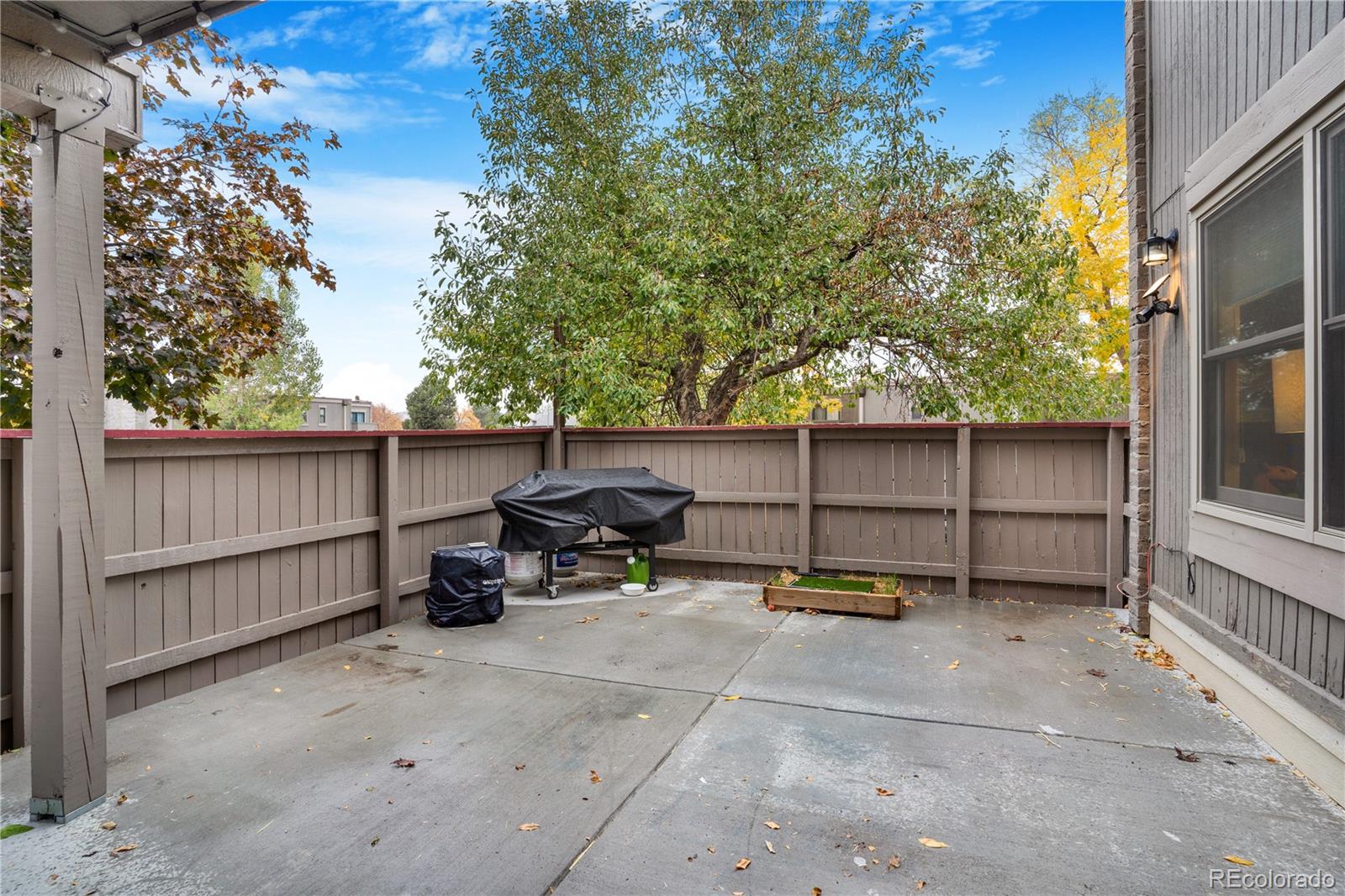 MLS Image #20 for 1152 s yosemite way,denver, Colorado