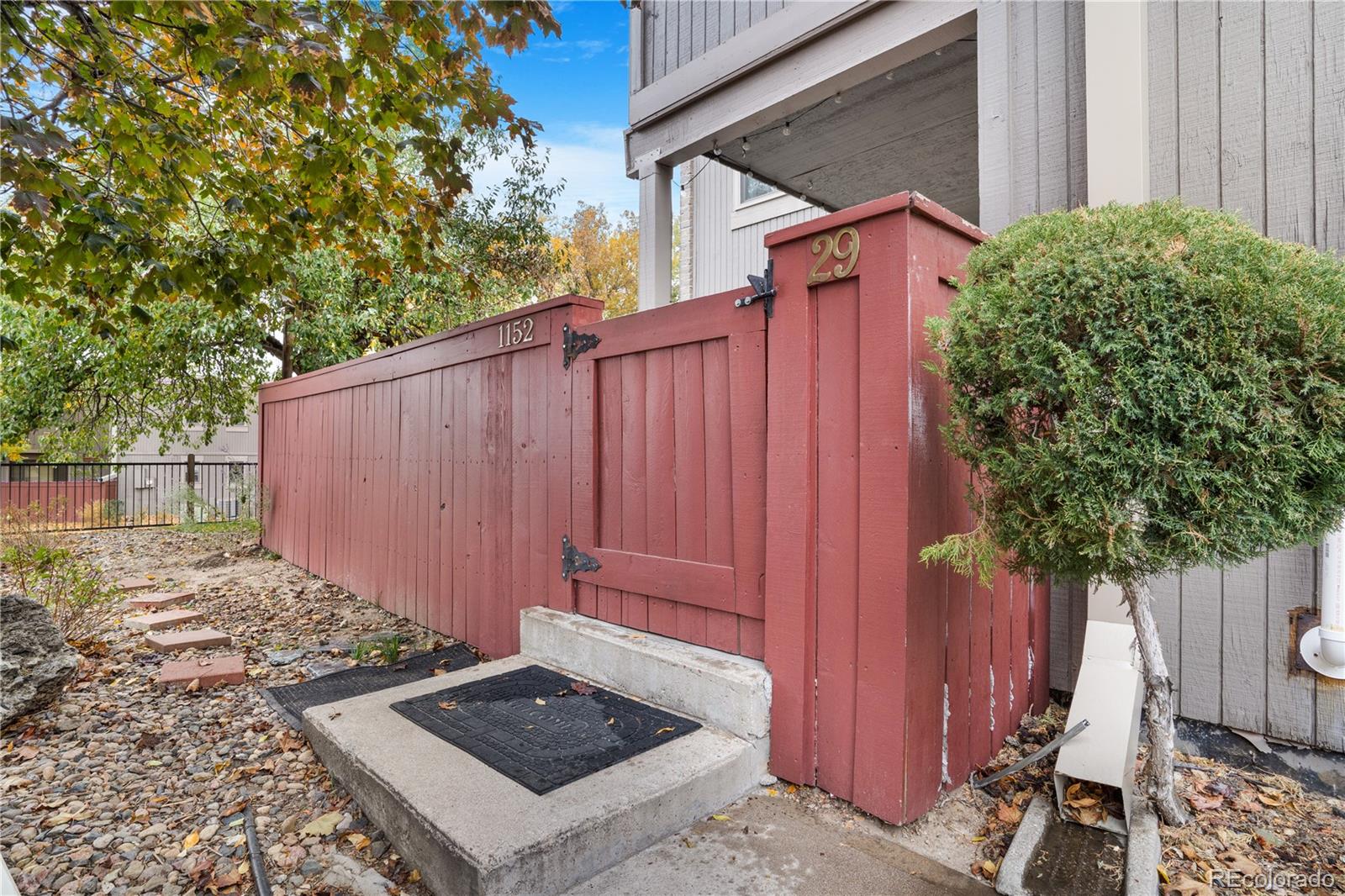 MLS Image #23 for 1152 s yosemite way,denver, Colorado