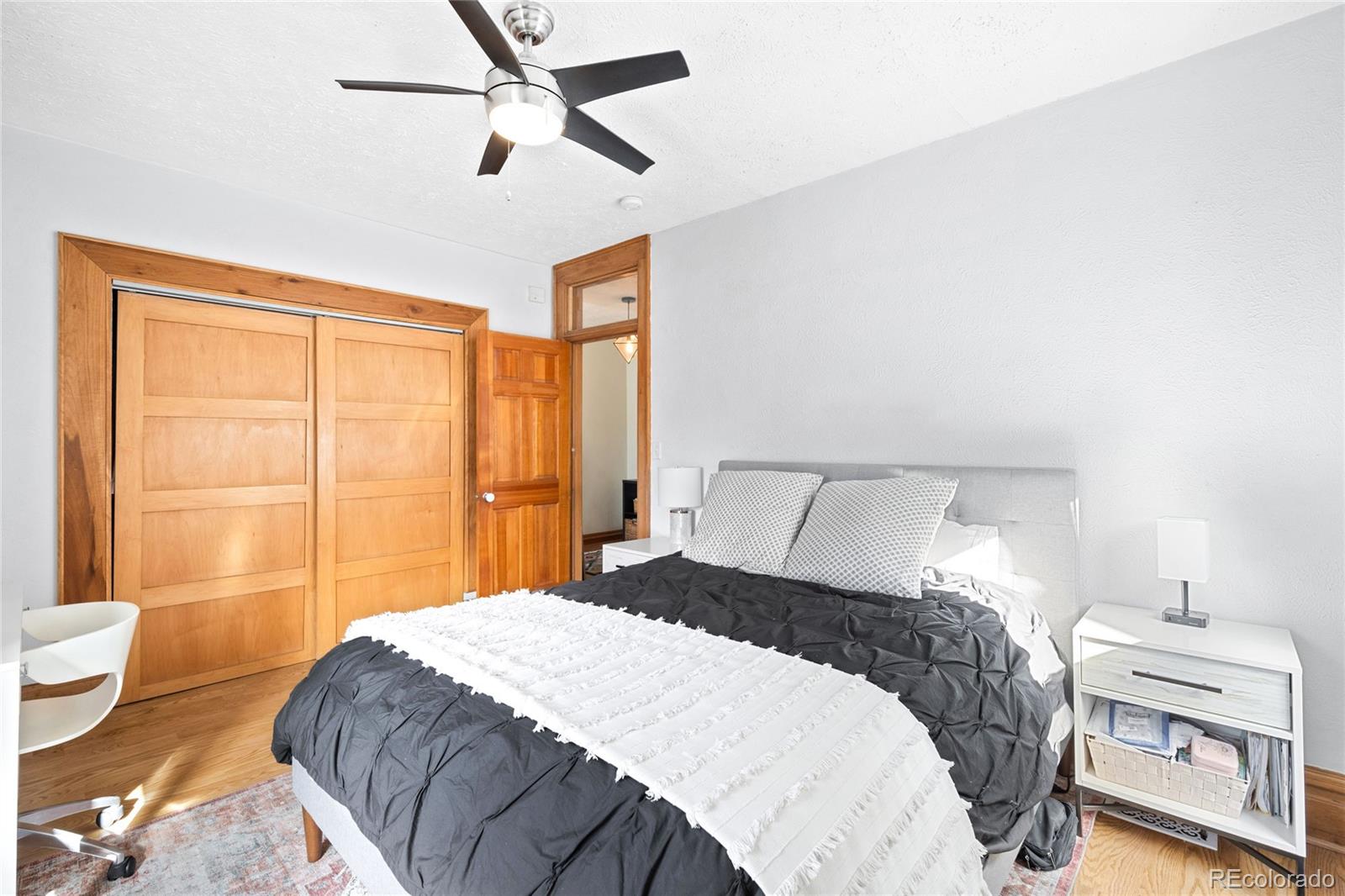 MLS Image #22 for 1061 n emerson street 101,denver, Colorado