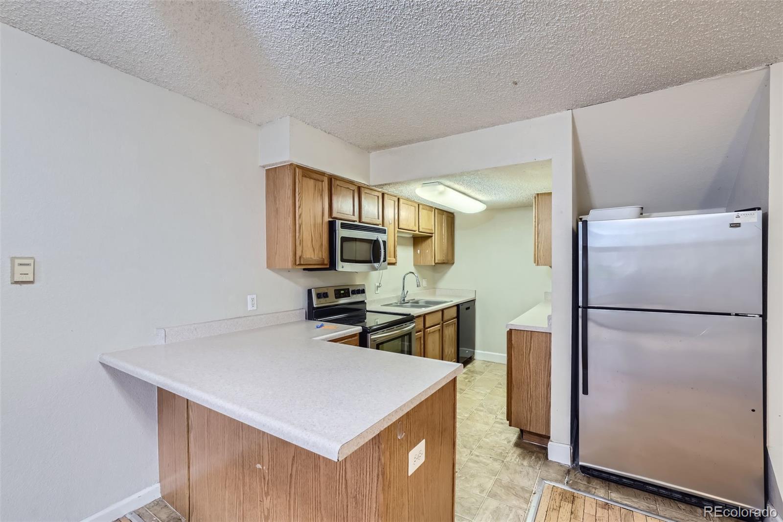 MLS Image #4 for 857 s van gordon court,lakewood, Colorado