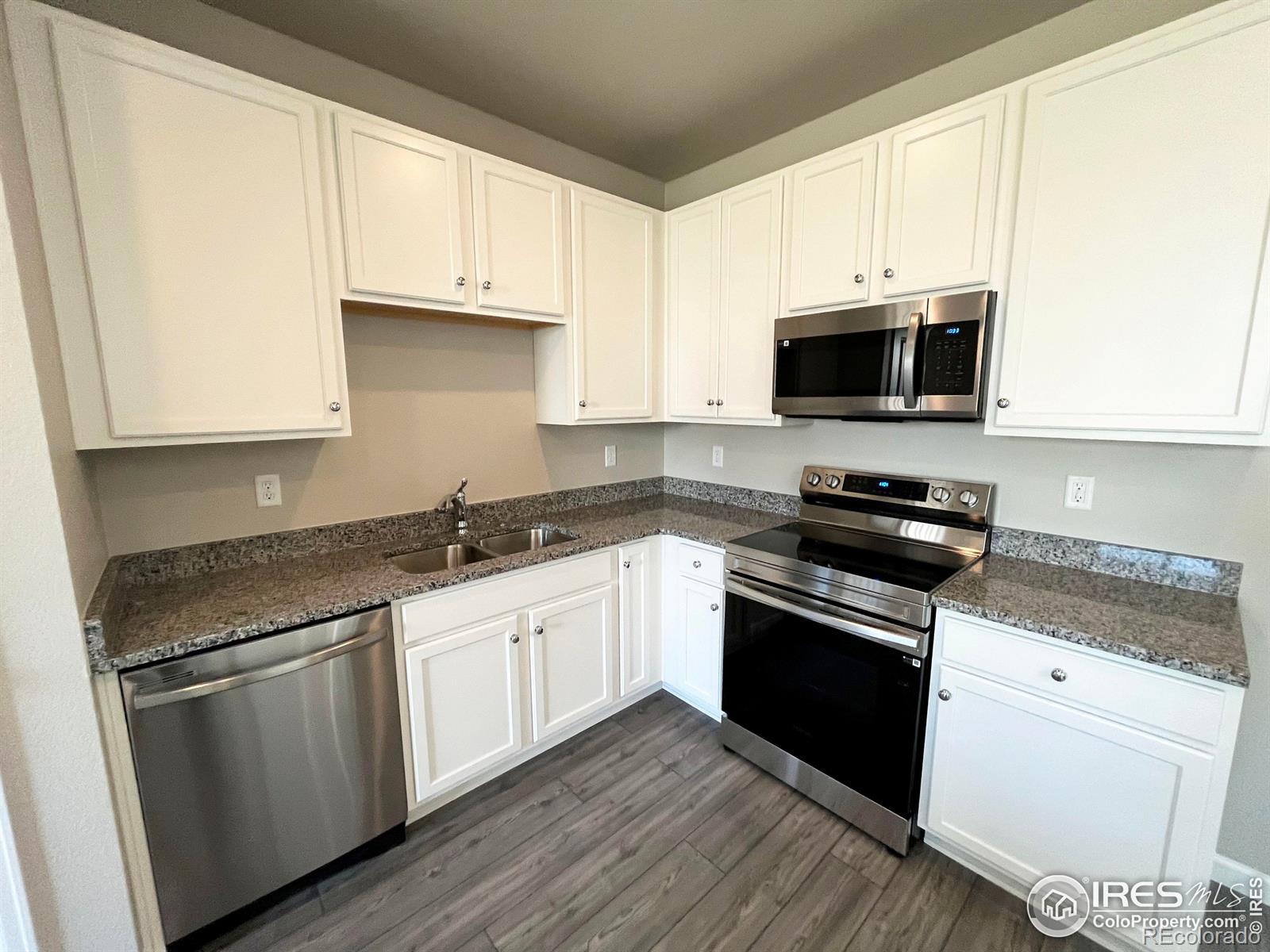 MLS Image #14 for 226  shoveler way,johnstown, Colorado