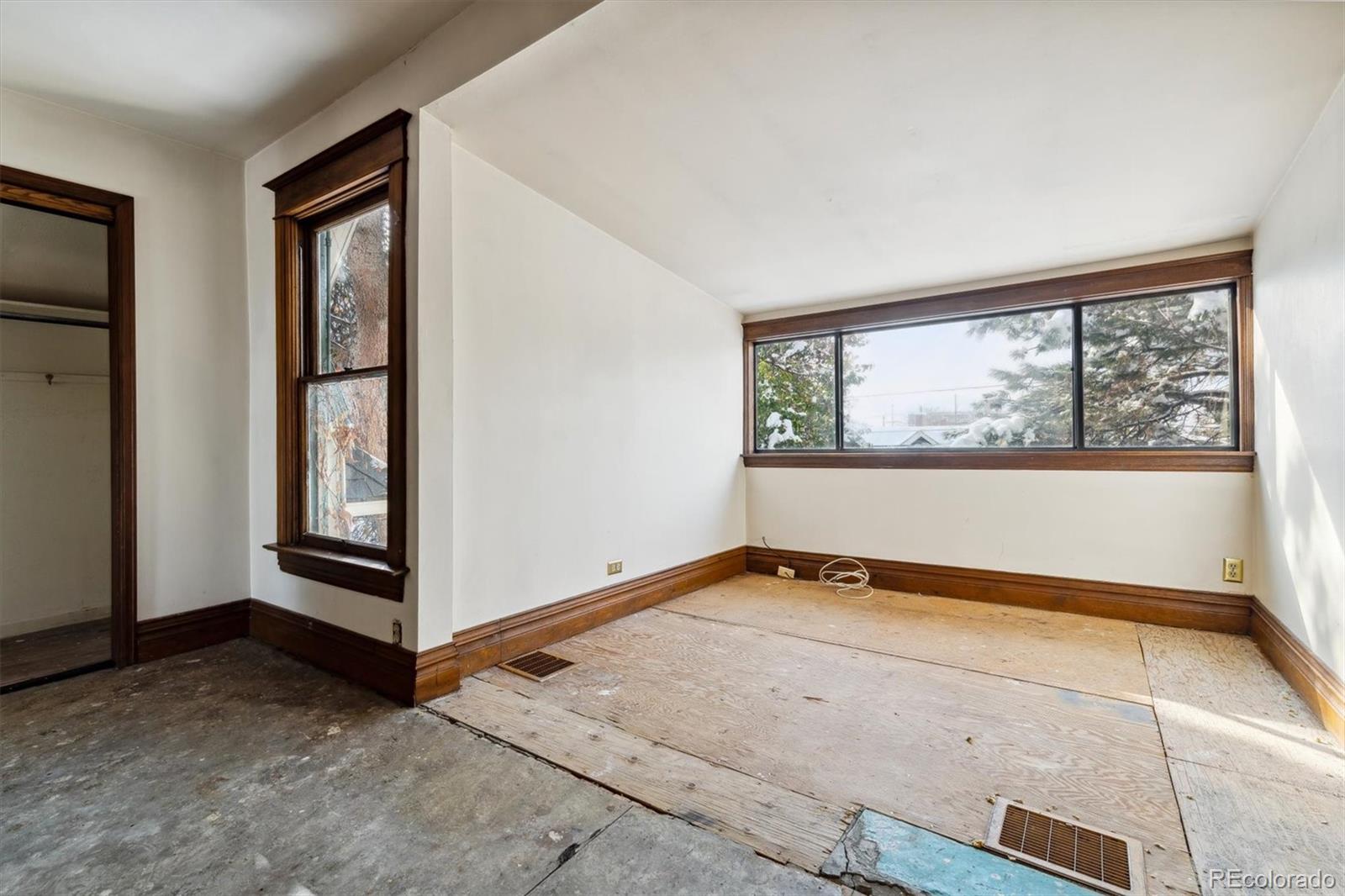 MLS Image #30 for 327 s sherman street,denver, Colorado