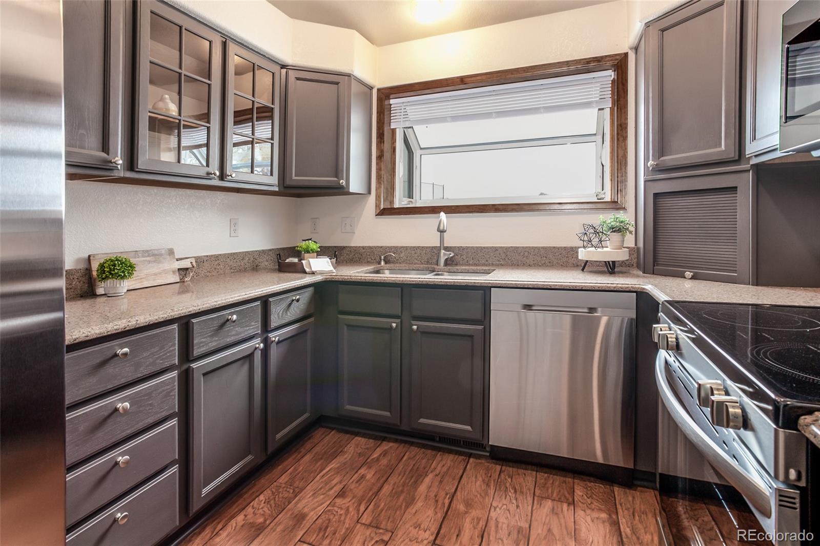 MLS Image #9 for 555  cherrywood drive,longmont, Colorado